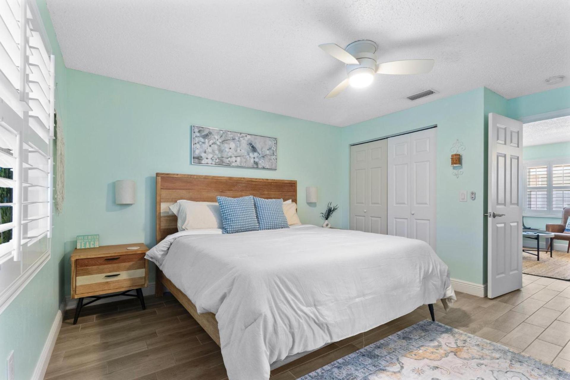 Spanish Villa Suite 54 - Indian Rocks Beach Condo Across the Street to Beach Access, Newly Remodeled & Walkable to Restaurants!