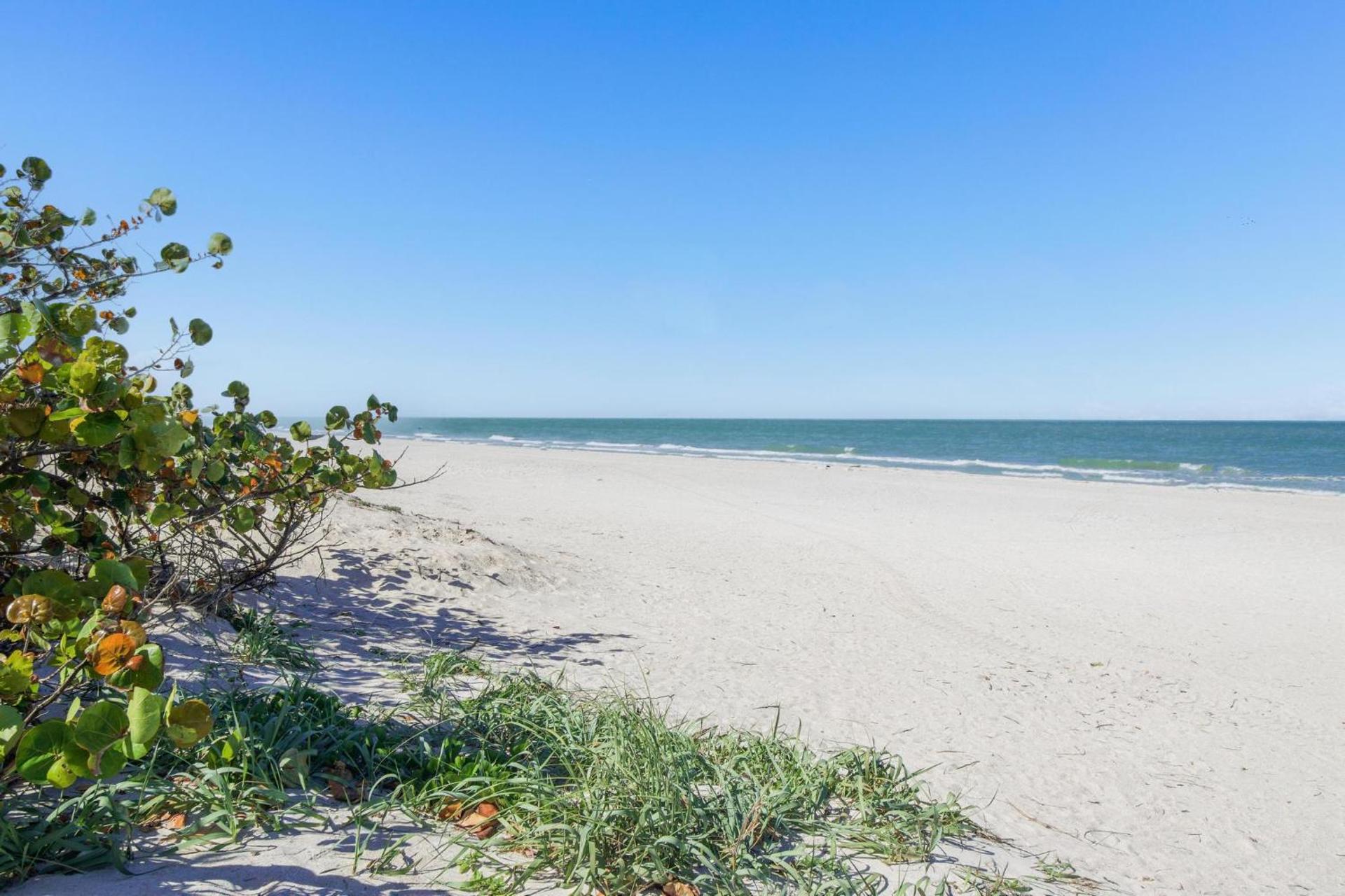 Spanish Villa Suite 54 - Indian Rocks Beach Condo Across the Street to Beach Access, Newly Remodeled & Walkable to Restaurants!