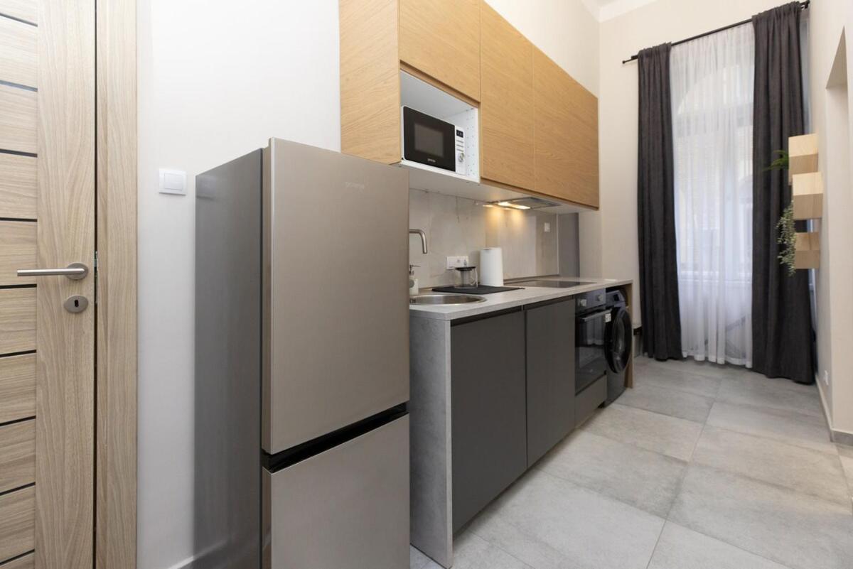 City Center 2 Bedroom Apartment!