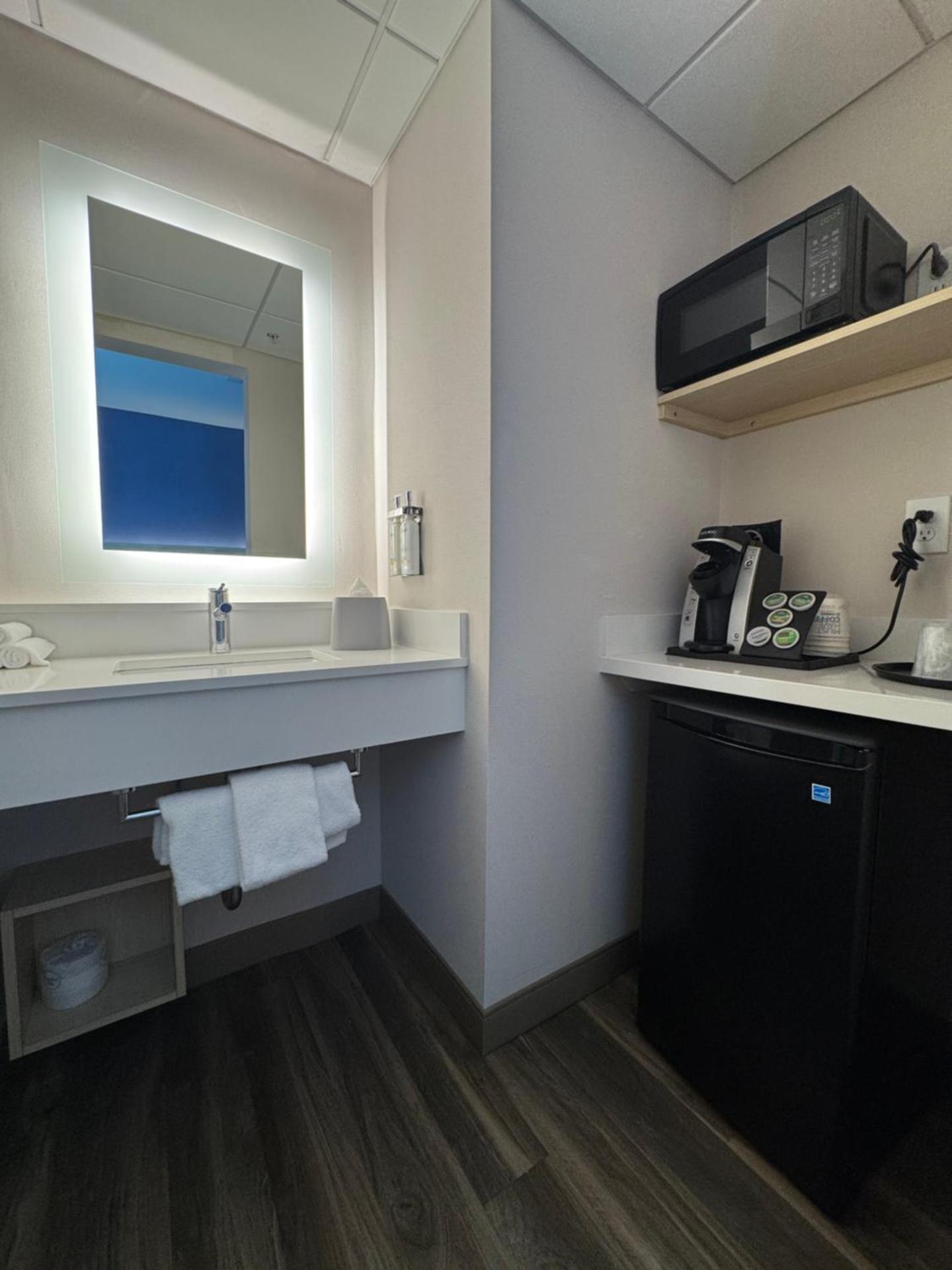 Holiday Inn Express & Suites - Atlanta Downtown by IHG