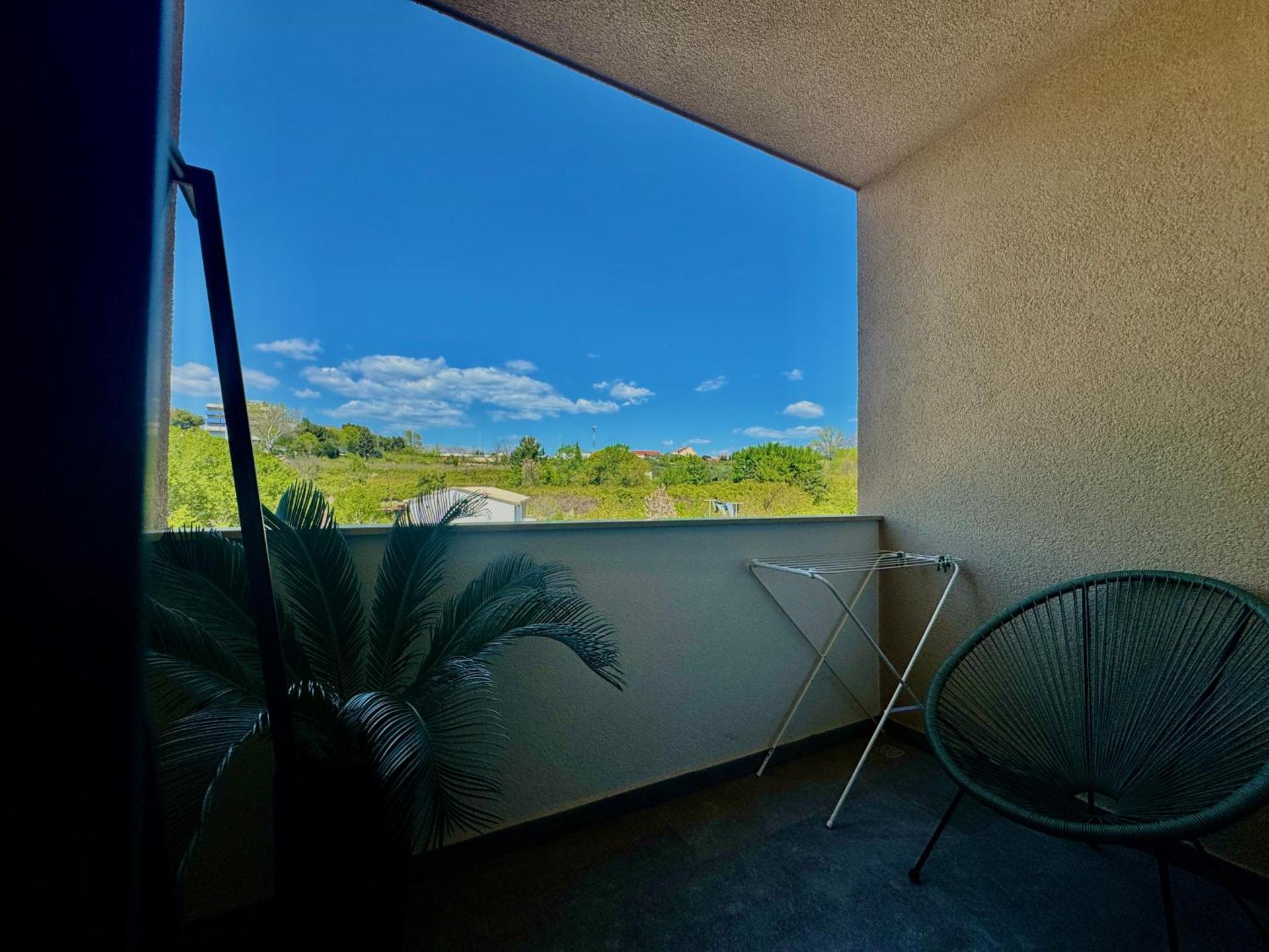 ABYSS new apartment near the best beach with private garage