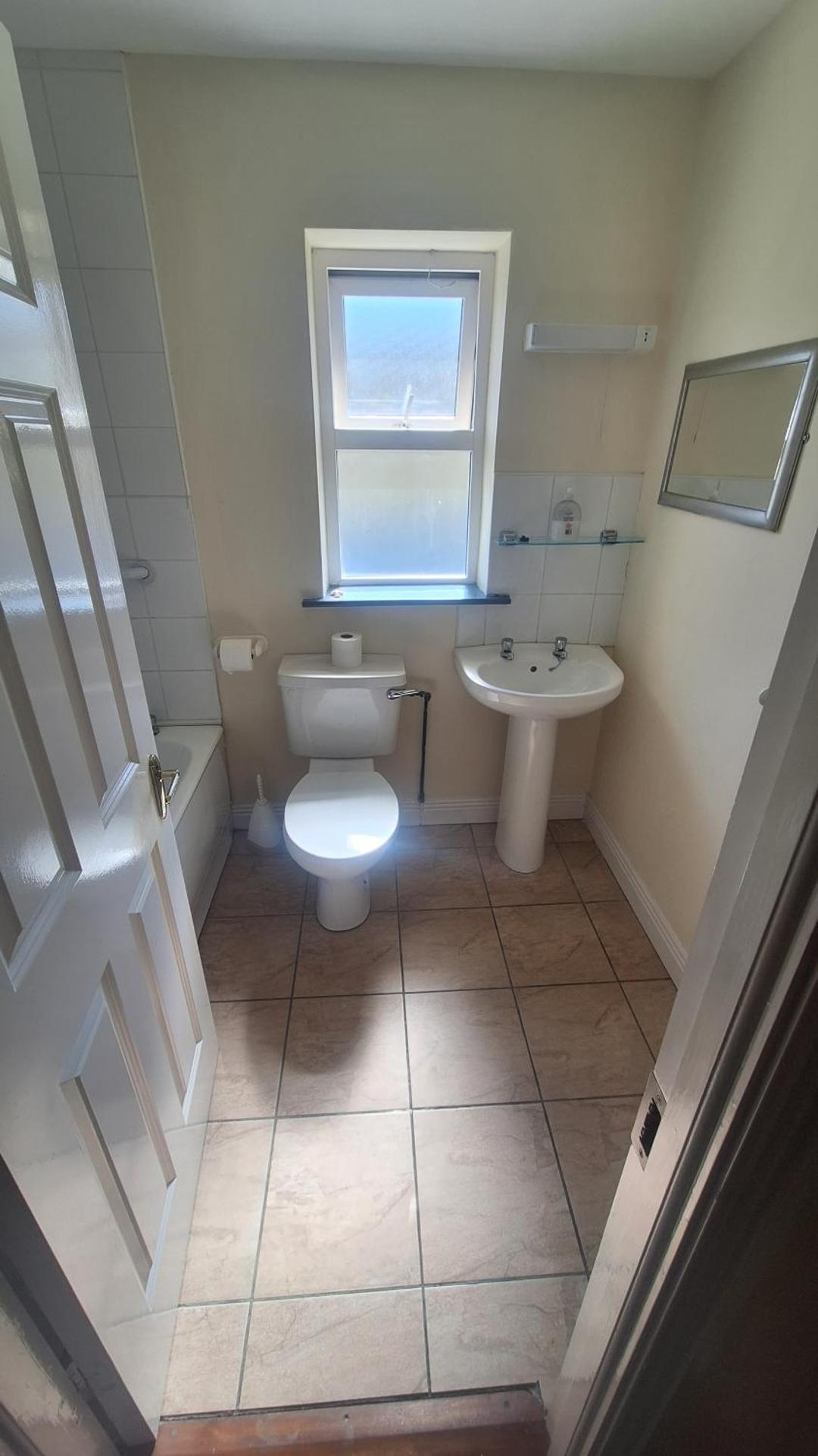 Lios na Mara Lahinch