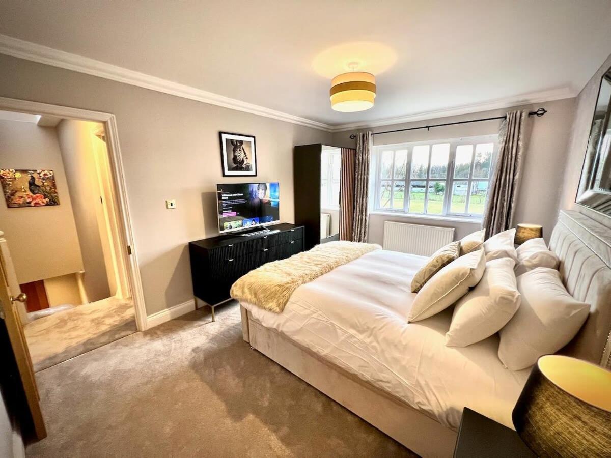 Honey Hill Cottage - 4 Bedroom Detached House