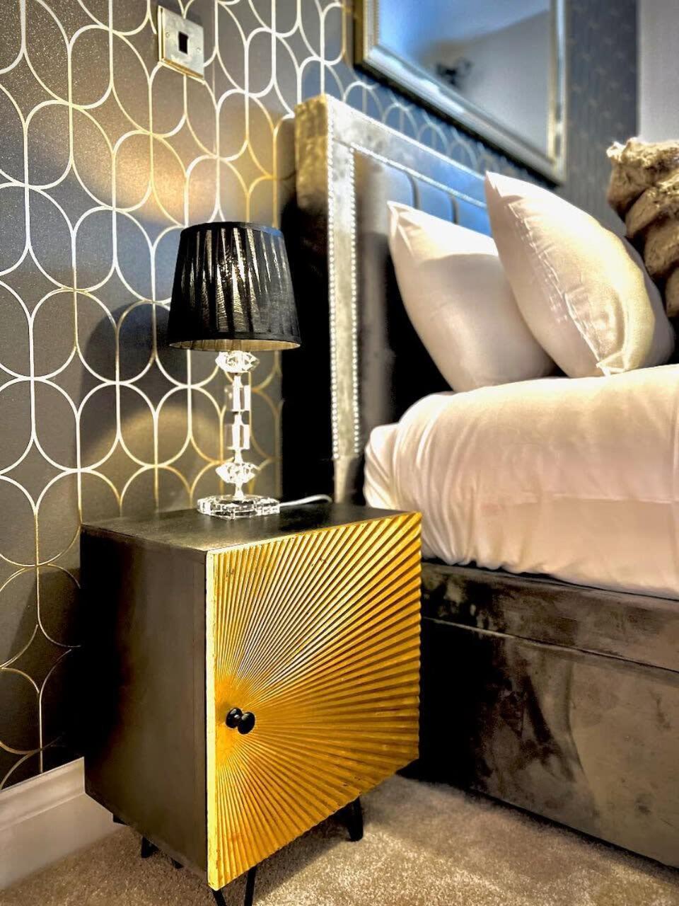 Honey Hill Cottage - 4 Bedroom Detached House