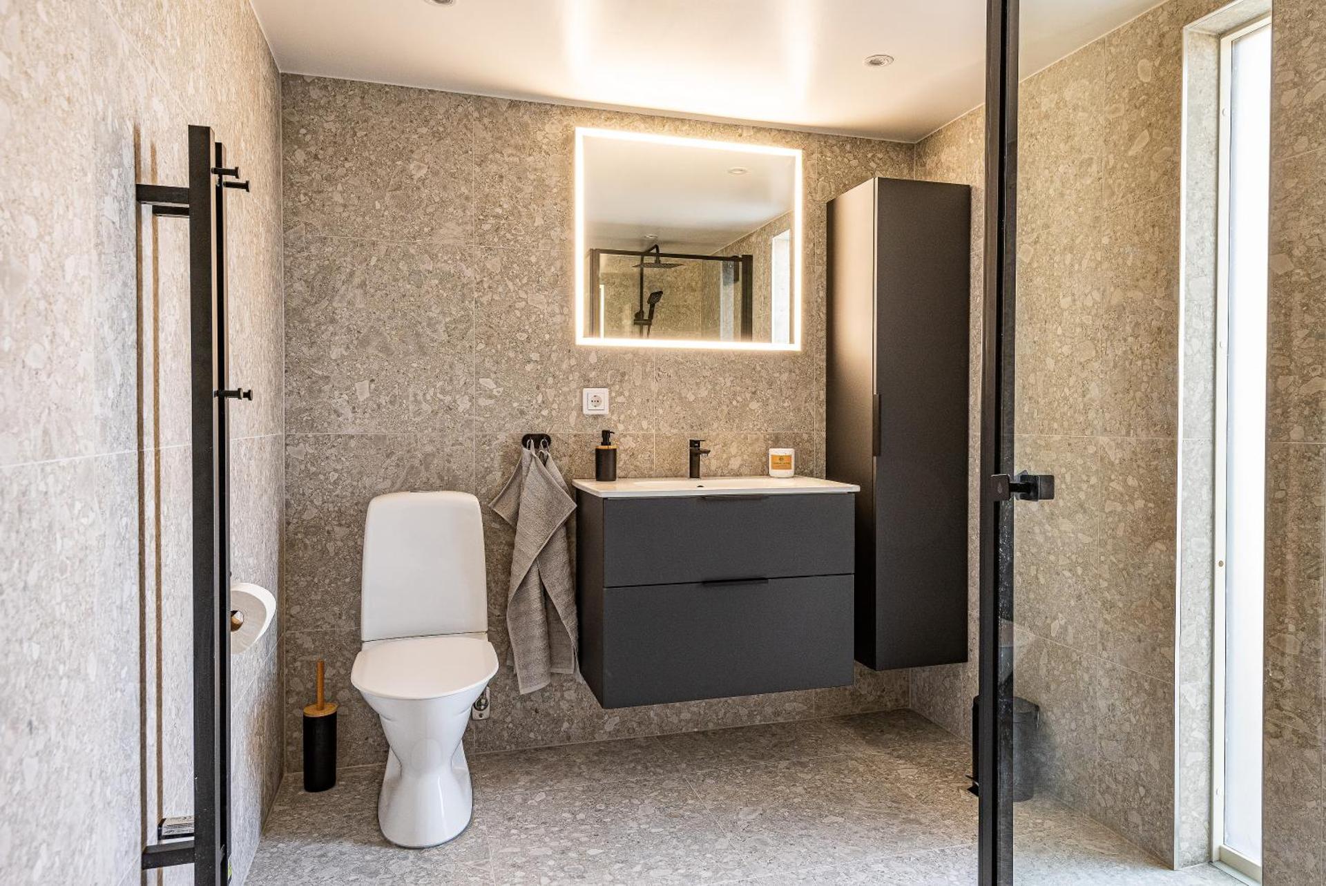 Nyrenoverad villa med spabad i Mörrum