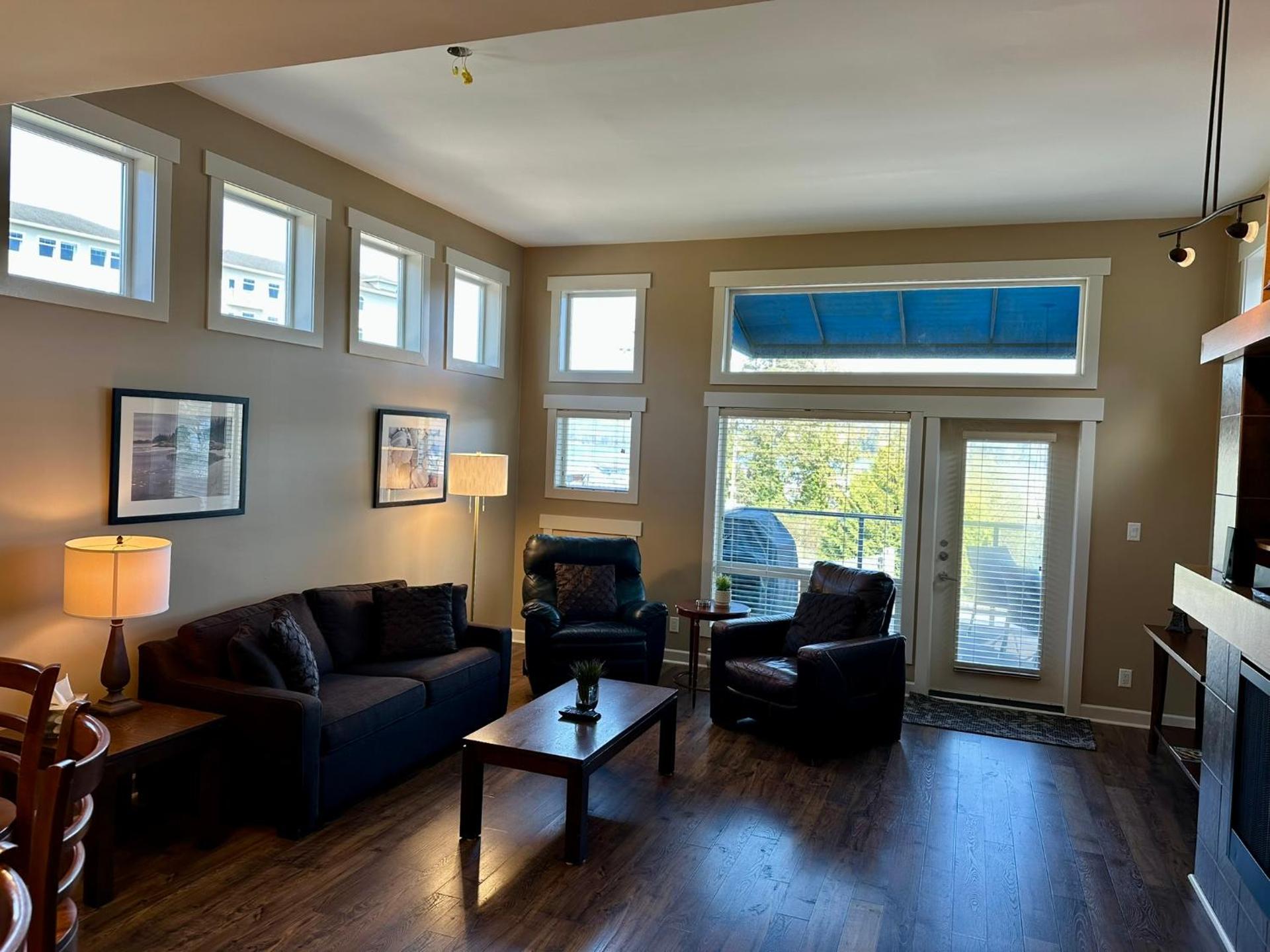 Sooke Harbour Penthouse
