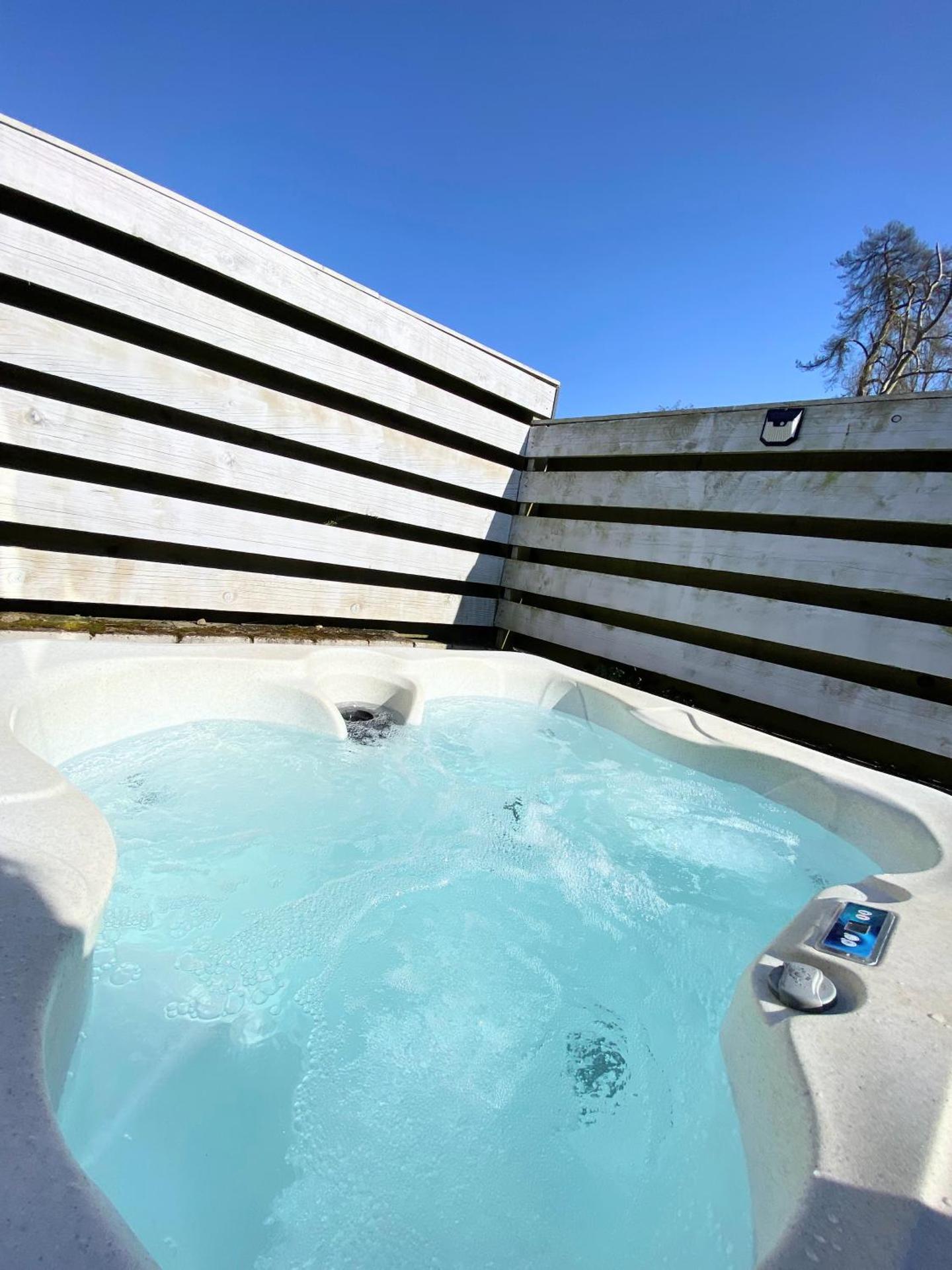 Otter 2 HuntersMoon- Warminster-Wiltshire-Bristol