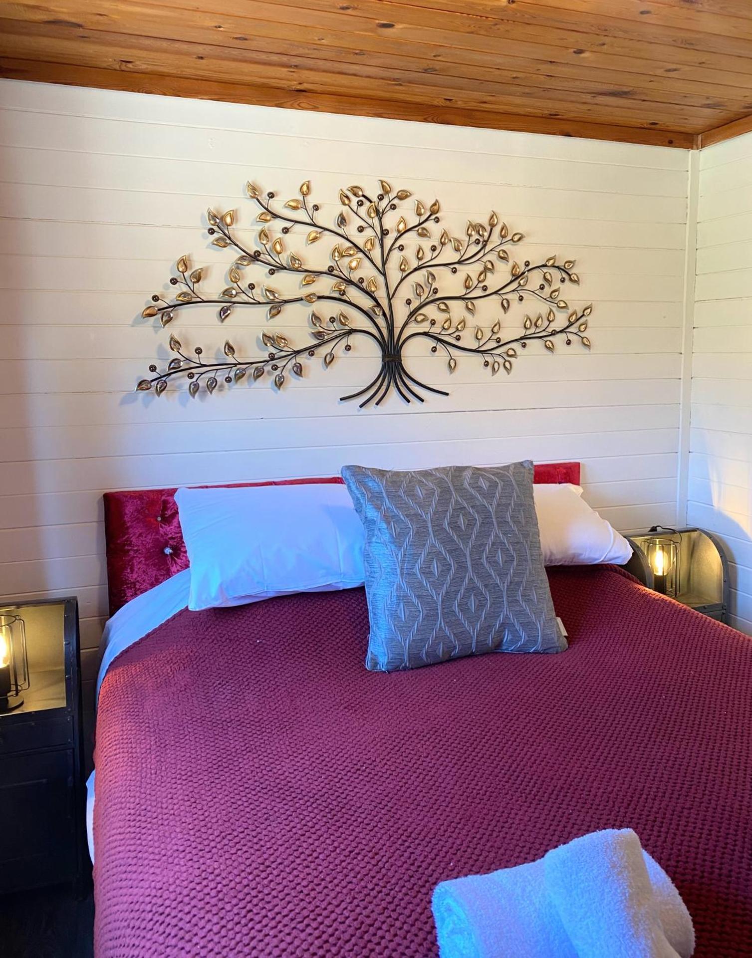 Otter 2 HuntersMoon- Warminster-Wiltshire-Bristol