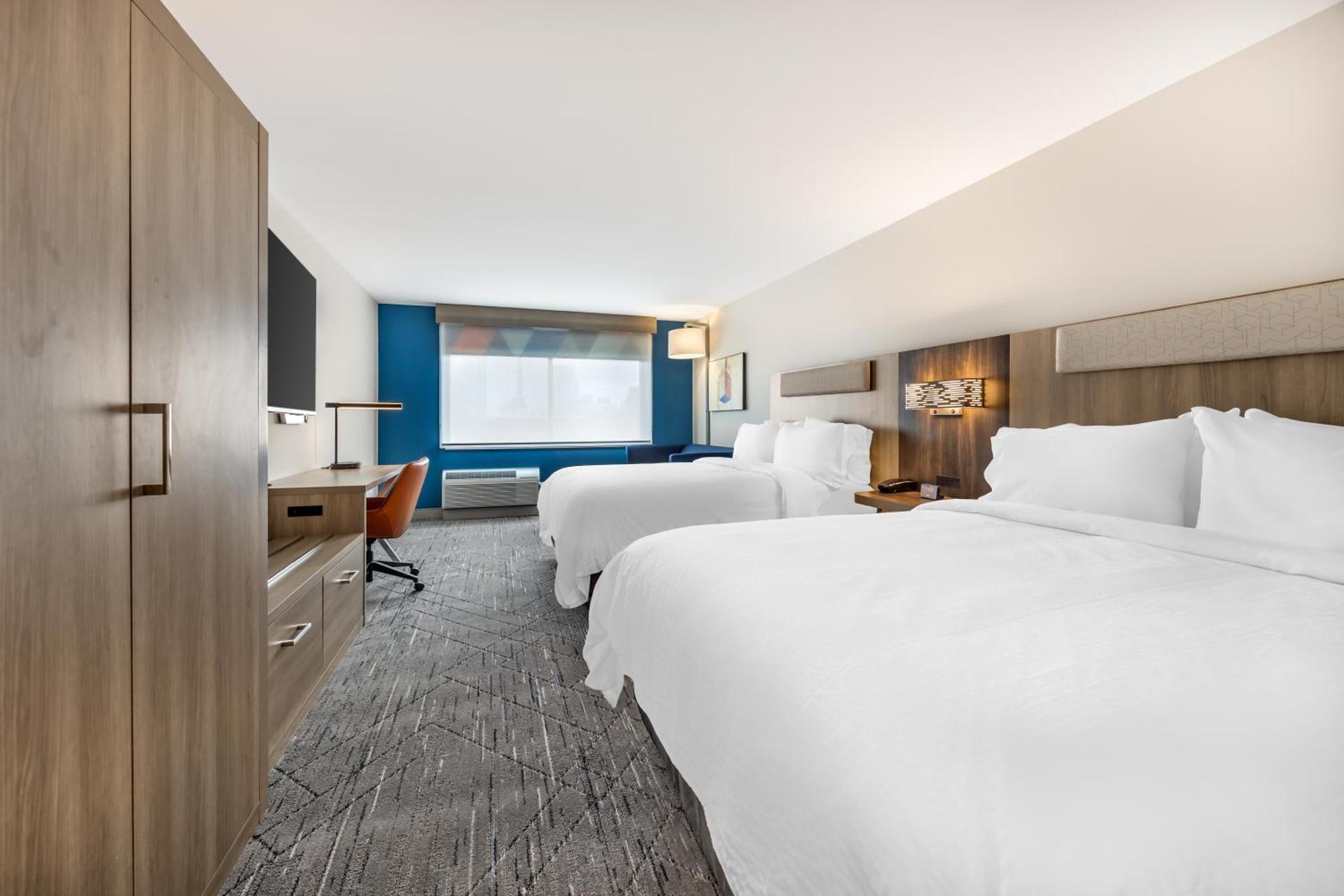 Holiday Inn Express & Suites Nashville West End - Univ Area by IHG