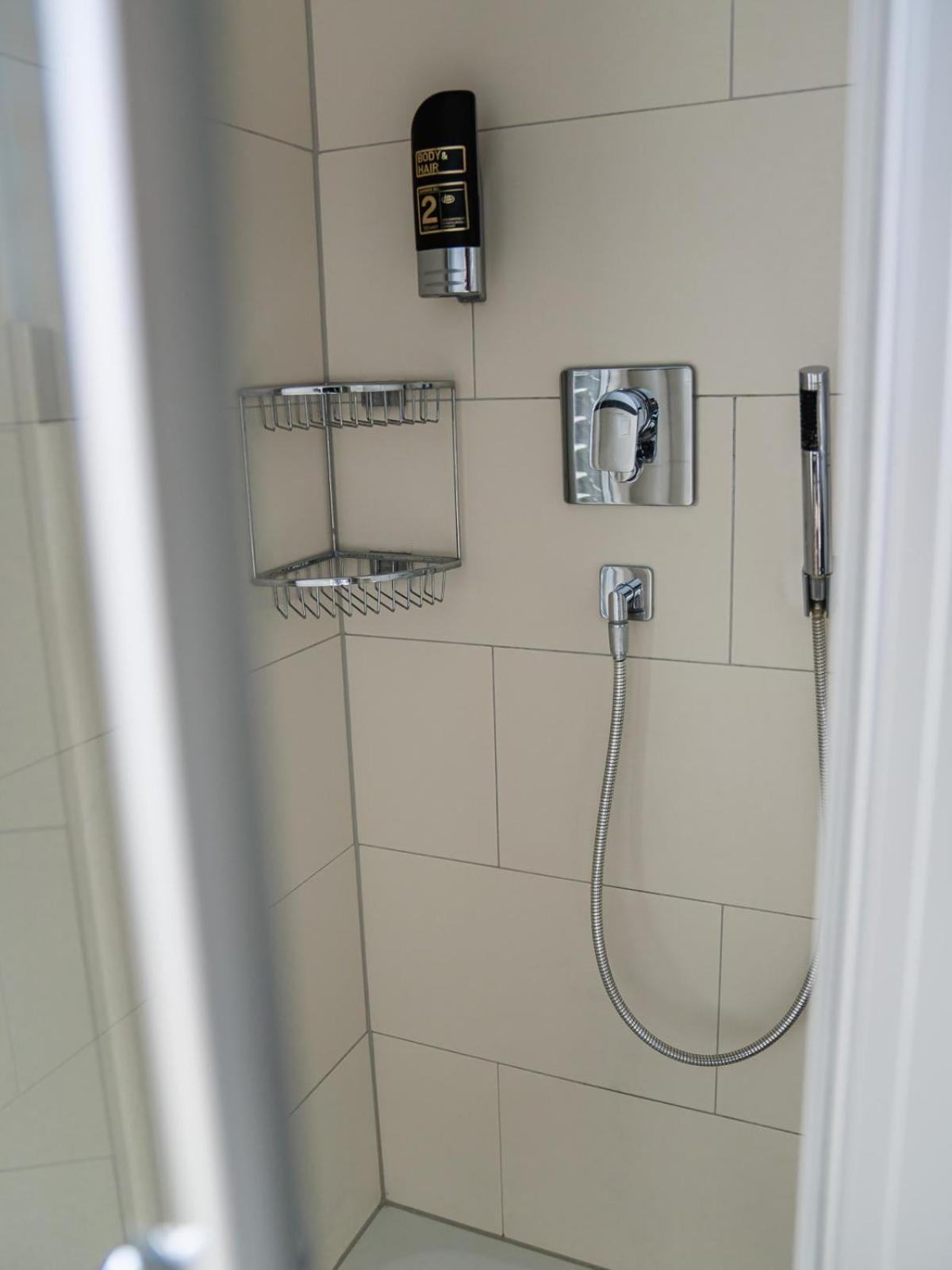 K&T Estates Resort & Spa, Frankfurt