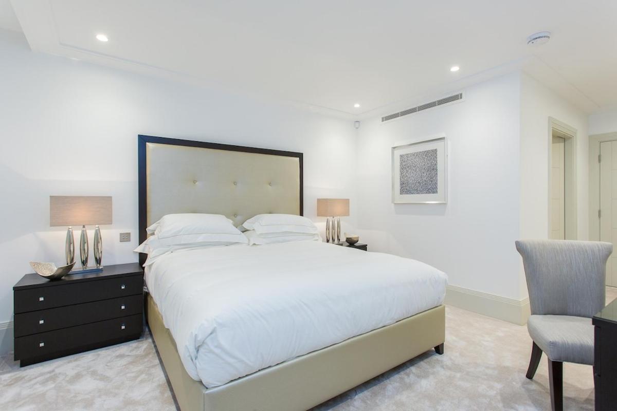 Luxury 2 bedroom flat Park Lane PL2B