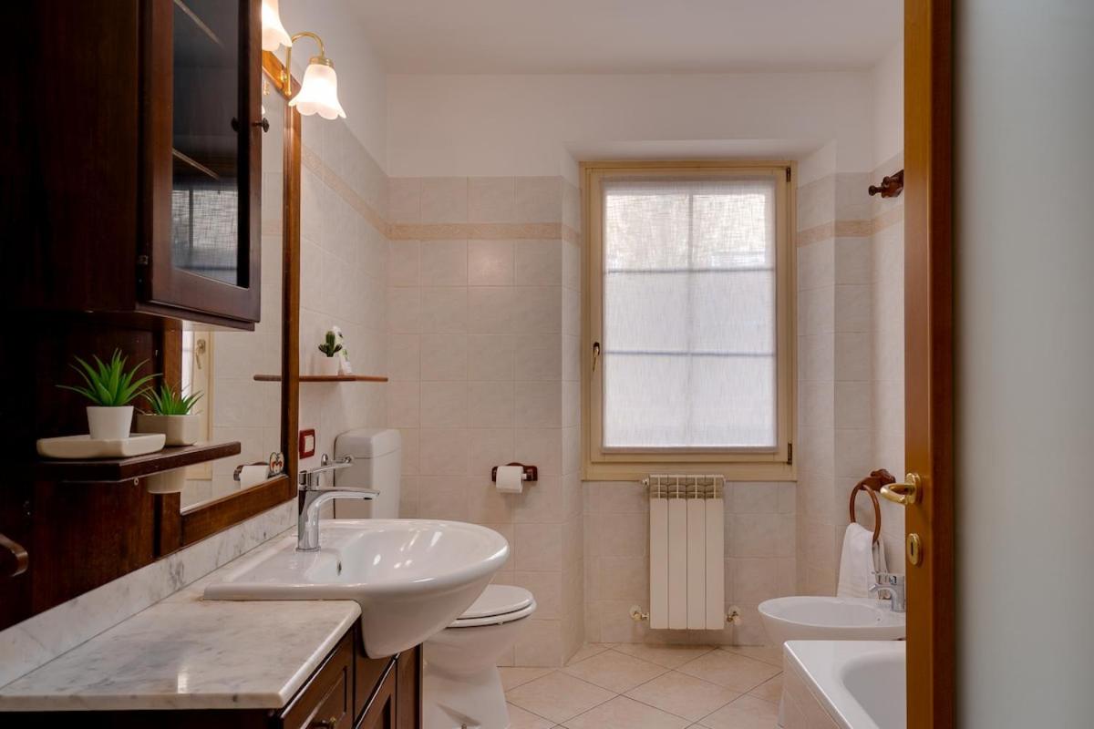 Centro Cormons - 3 Camere Letto & Balcone Privato