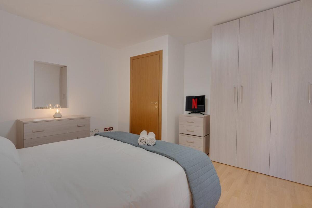 Centro Cormons - 3 Camere Letto & Balcone Privato