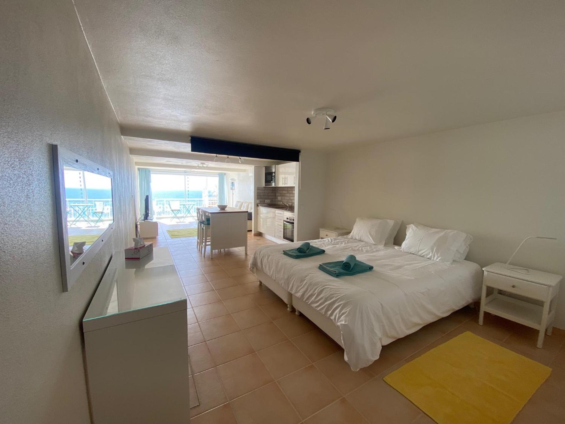 studio with sea view