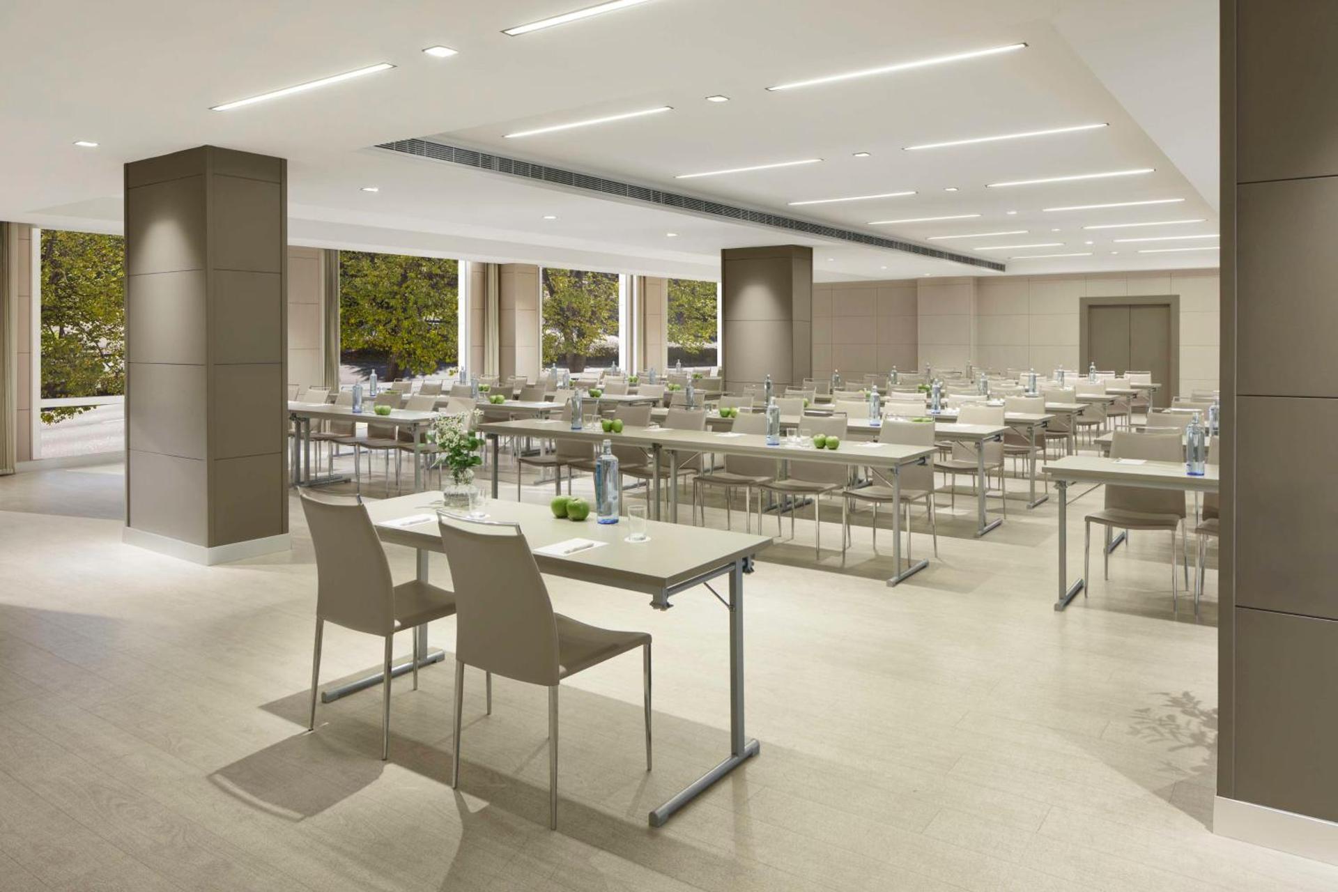 Meeting/conference room