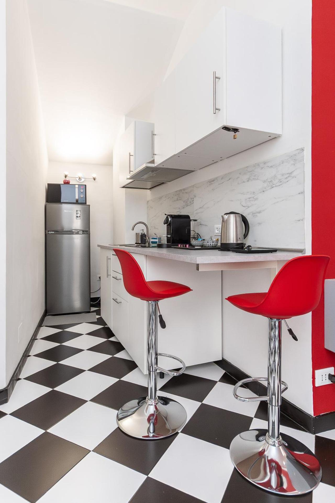 Kitchen or kitchenette