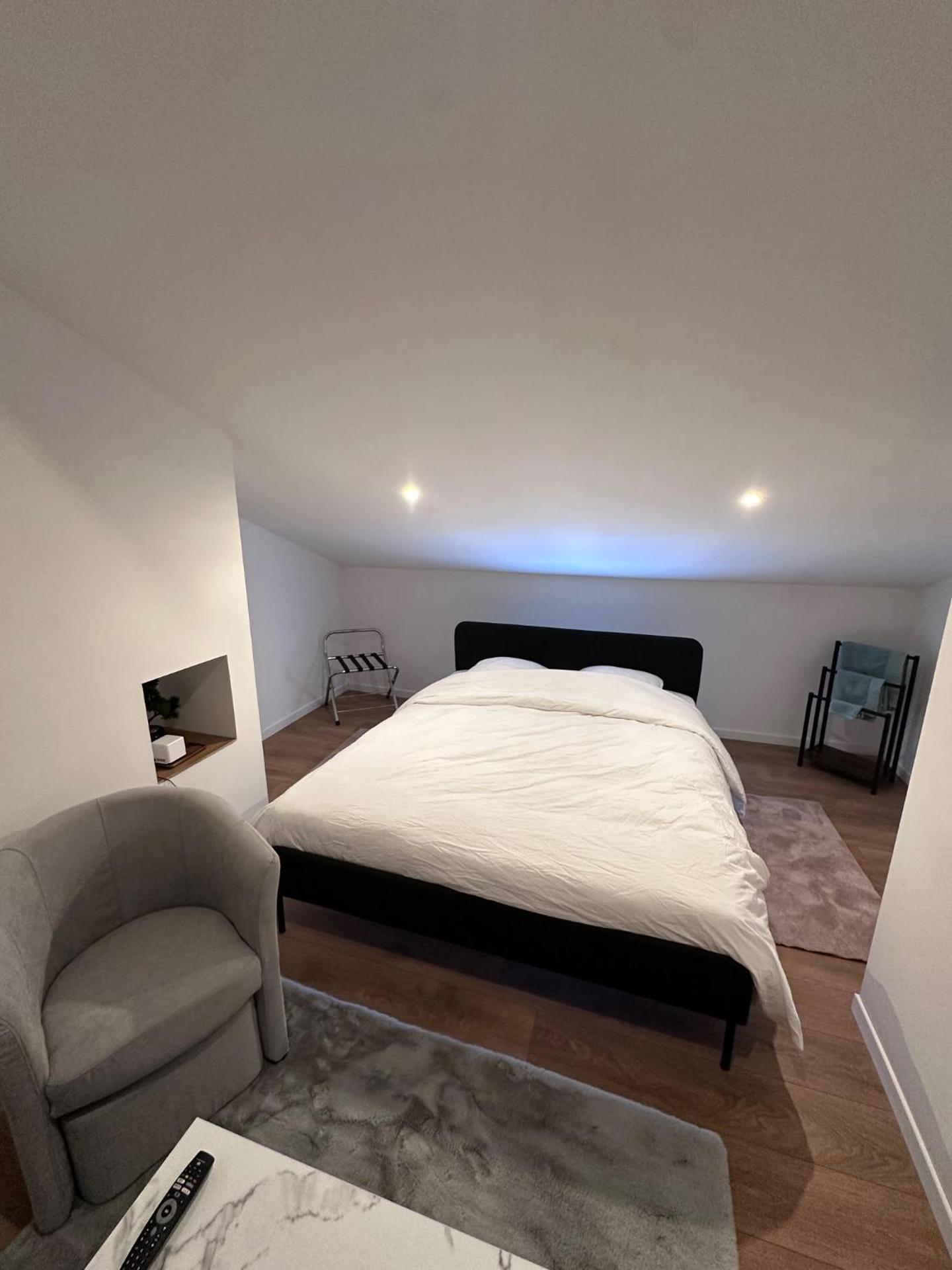 Three-Bedroom Deluxe Apartment