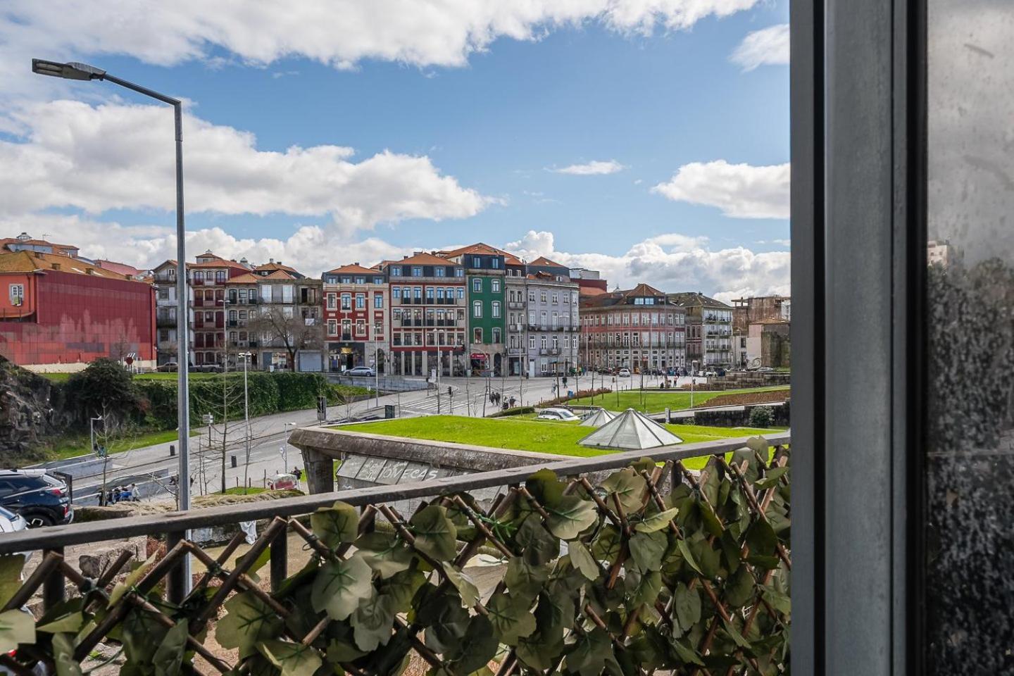 GuestReady - Old City Design Apartments