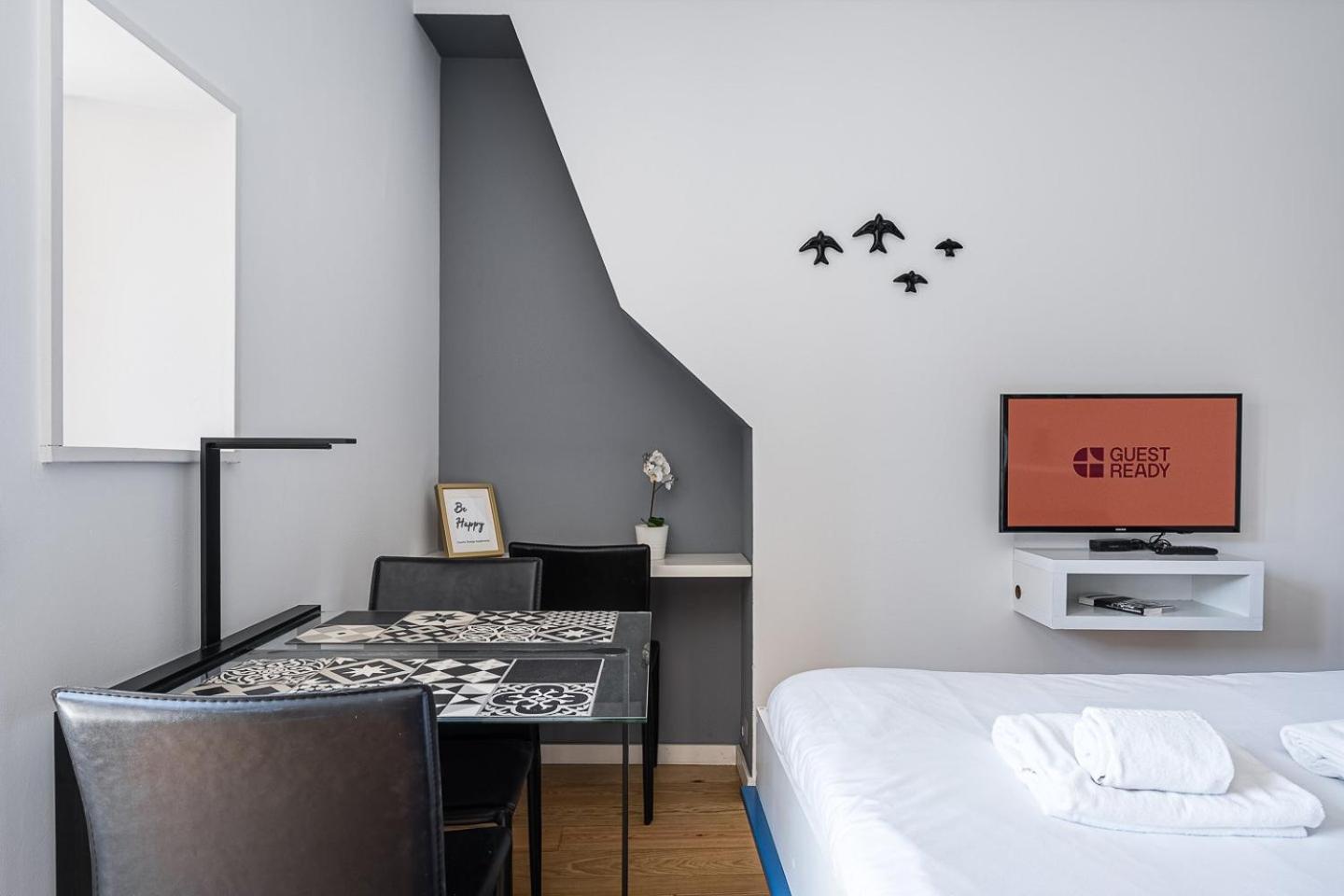 GuestReady - Old City Design Apartments