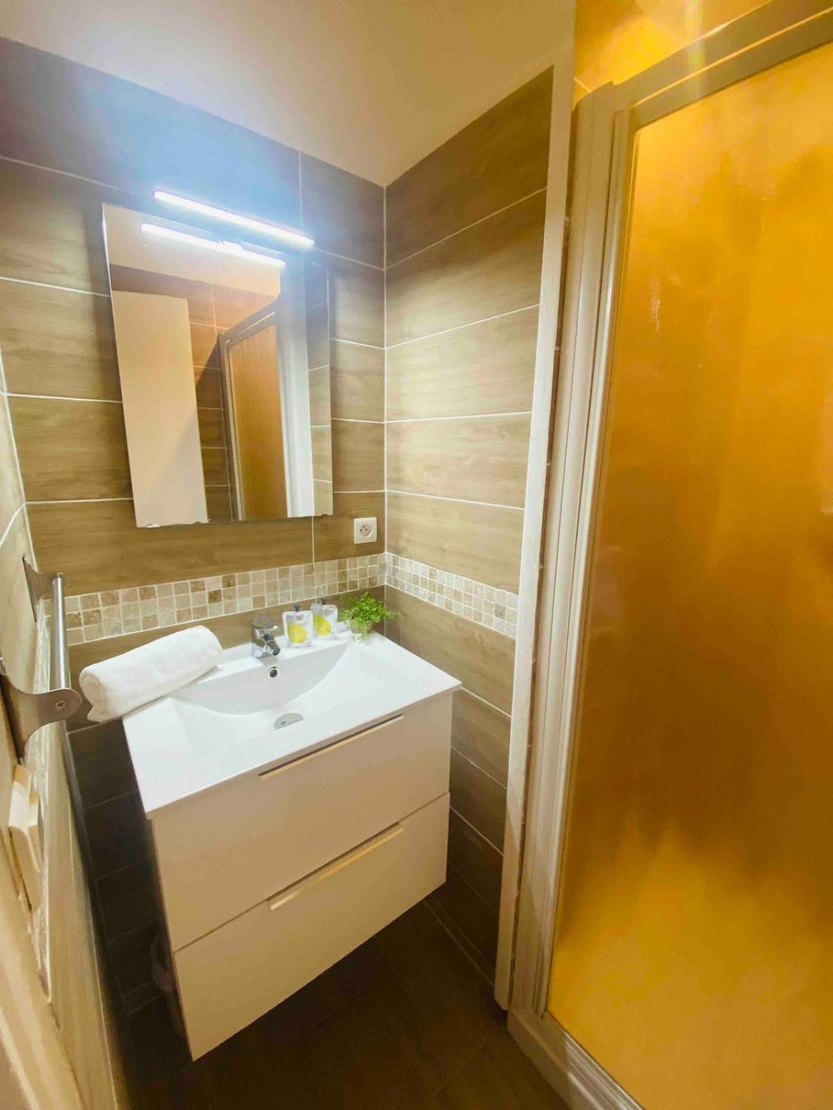 "T2 Ludria" au cœur de Solenzara petite vue mer