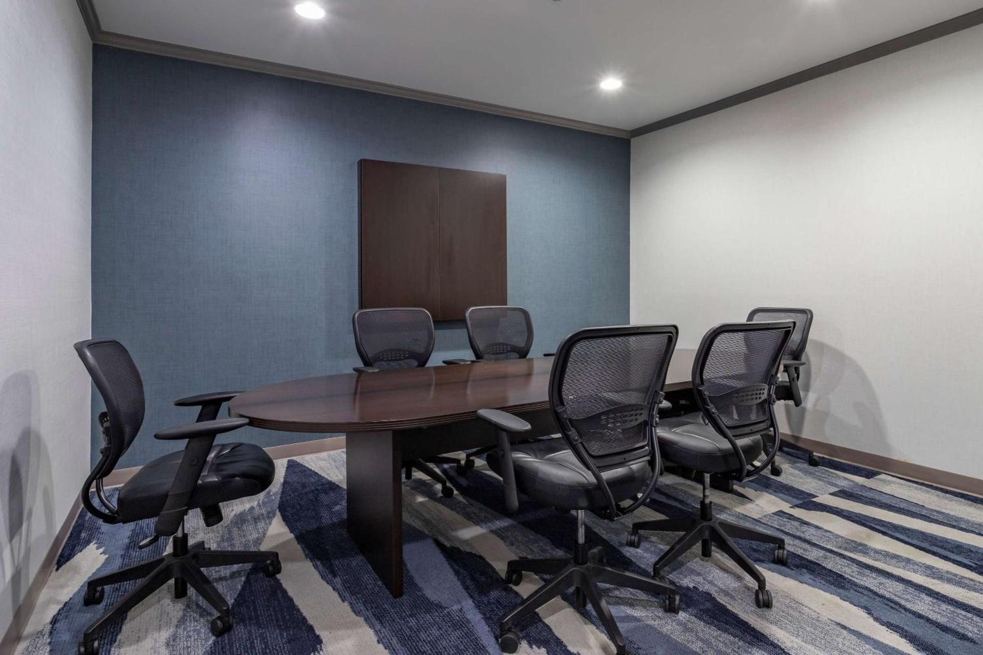 Meeting/conference room