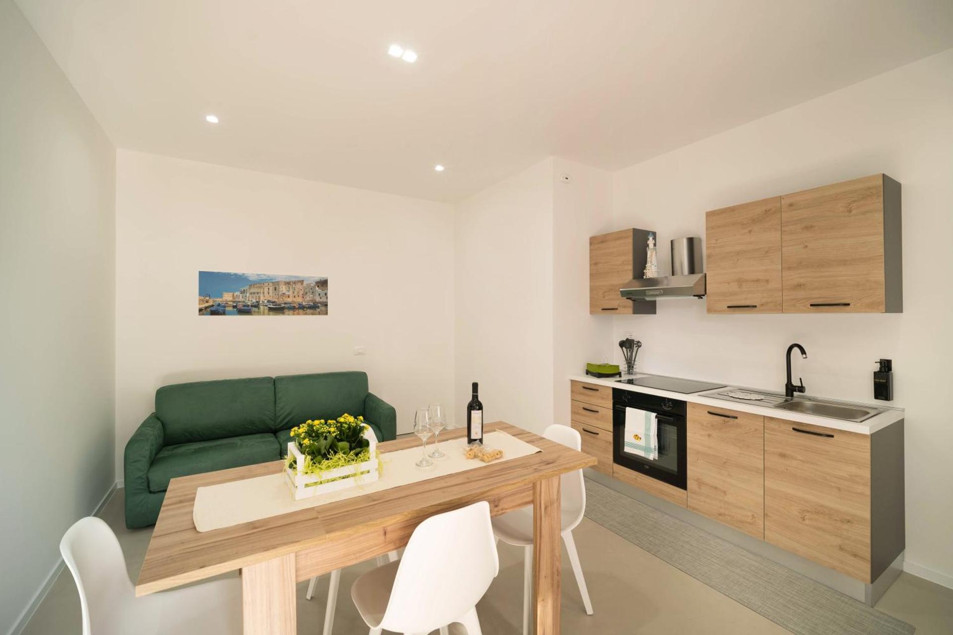 Kitchen or kitchenette