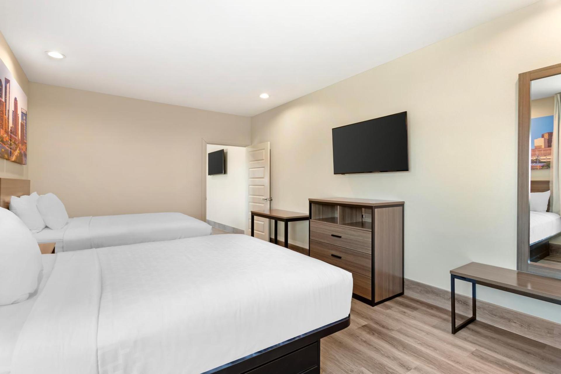 Clarion Pointe Spring - Houston North