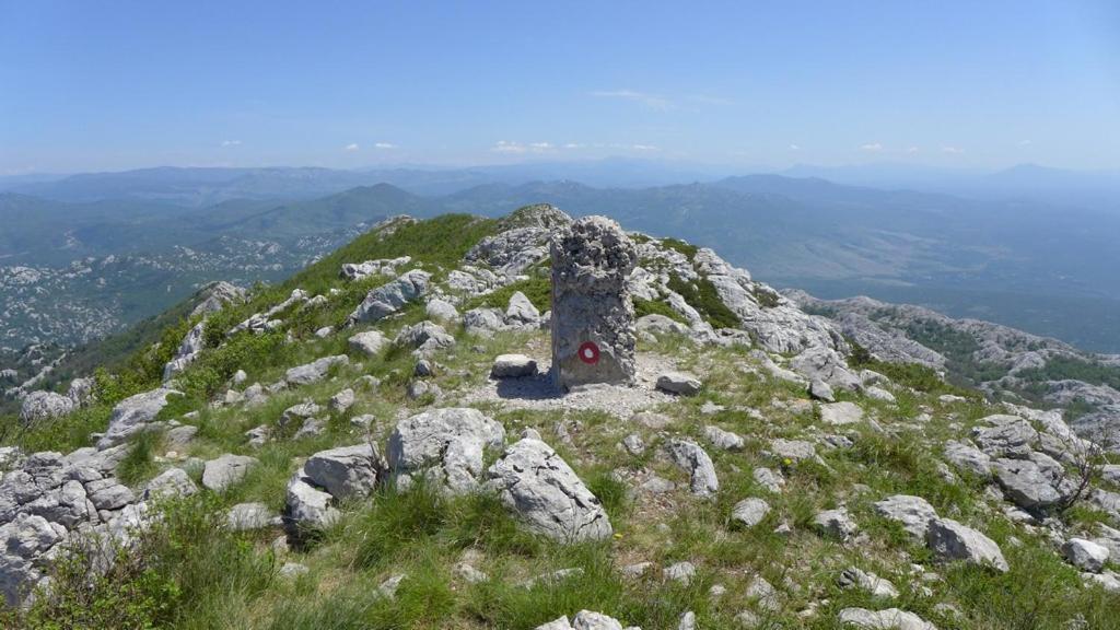 Lika Relax and Party House with sauna, jacuzzi and outdoor heated swimming pool