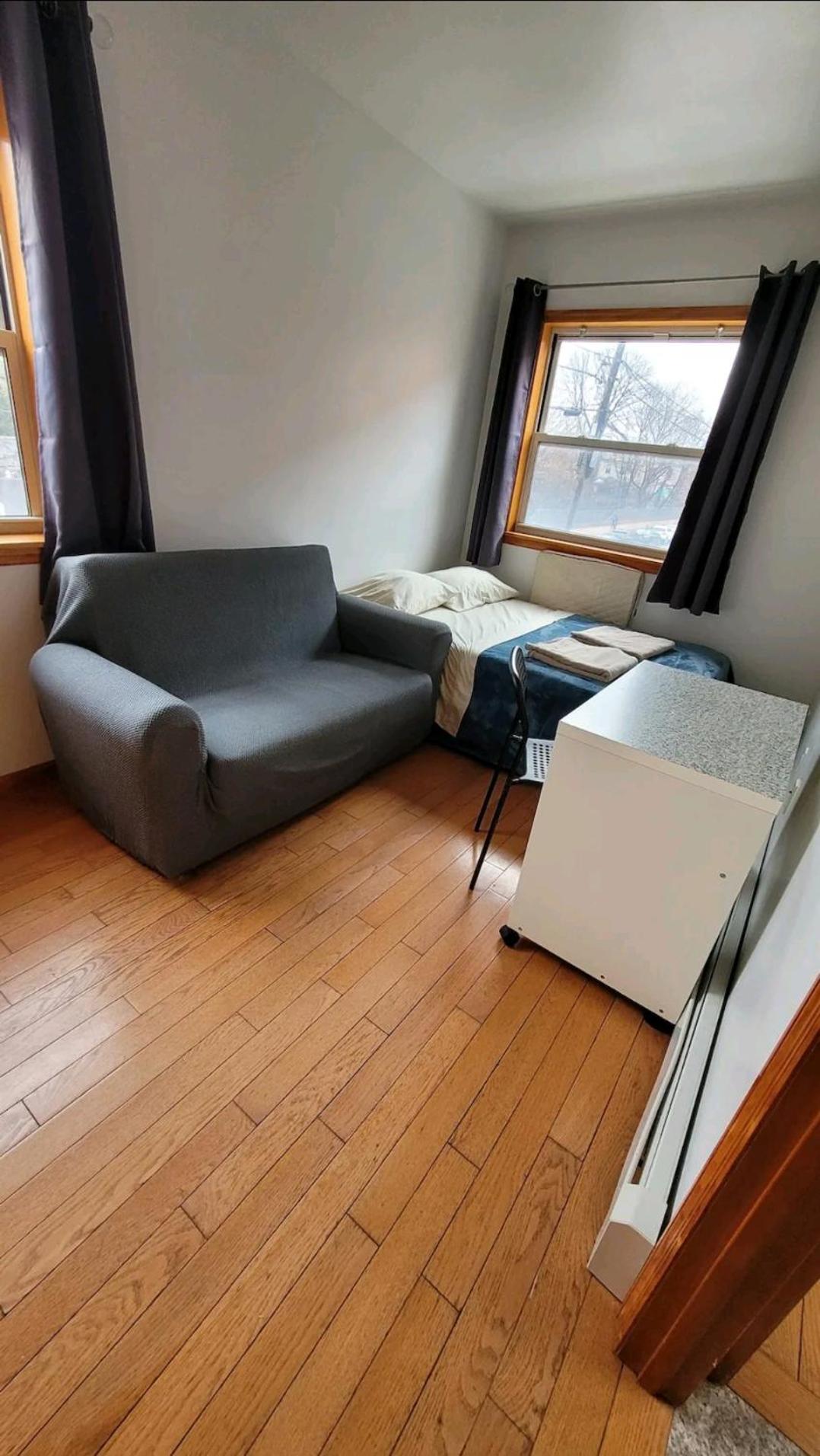 Standard Double Room with Shared Bathroom