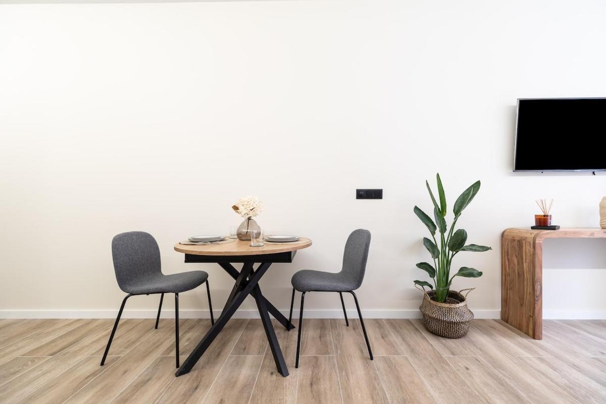 Tao Suite 1 next to the Aquarium