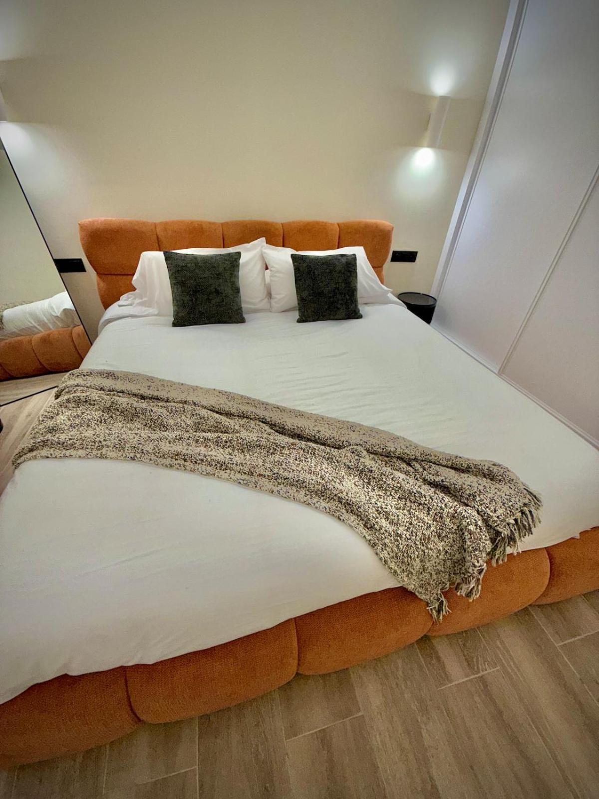 Tao Suite 2 next to the Aquarium