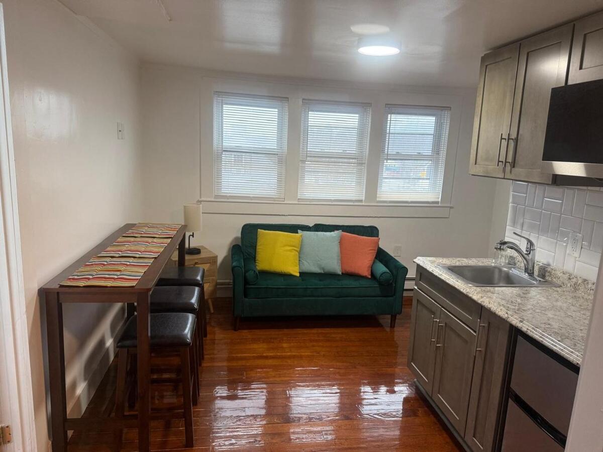 Cape Cod Hyannis Rendezvous'