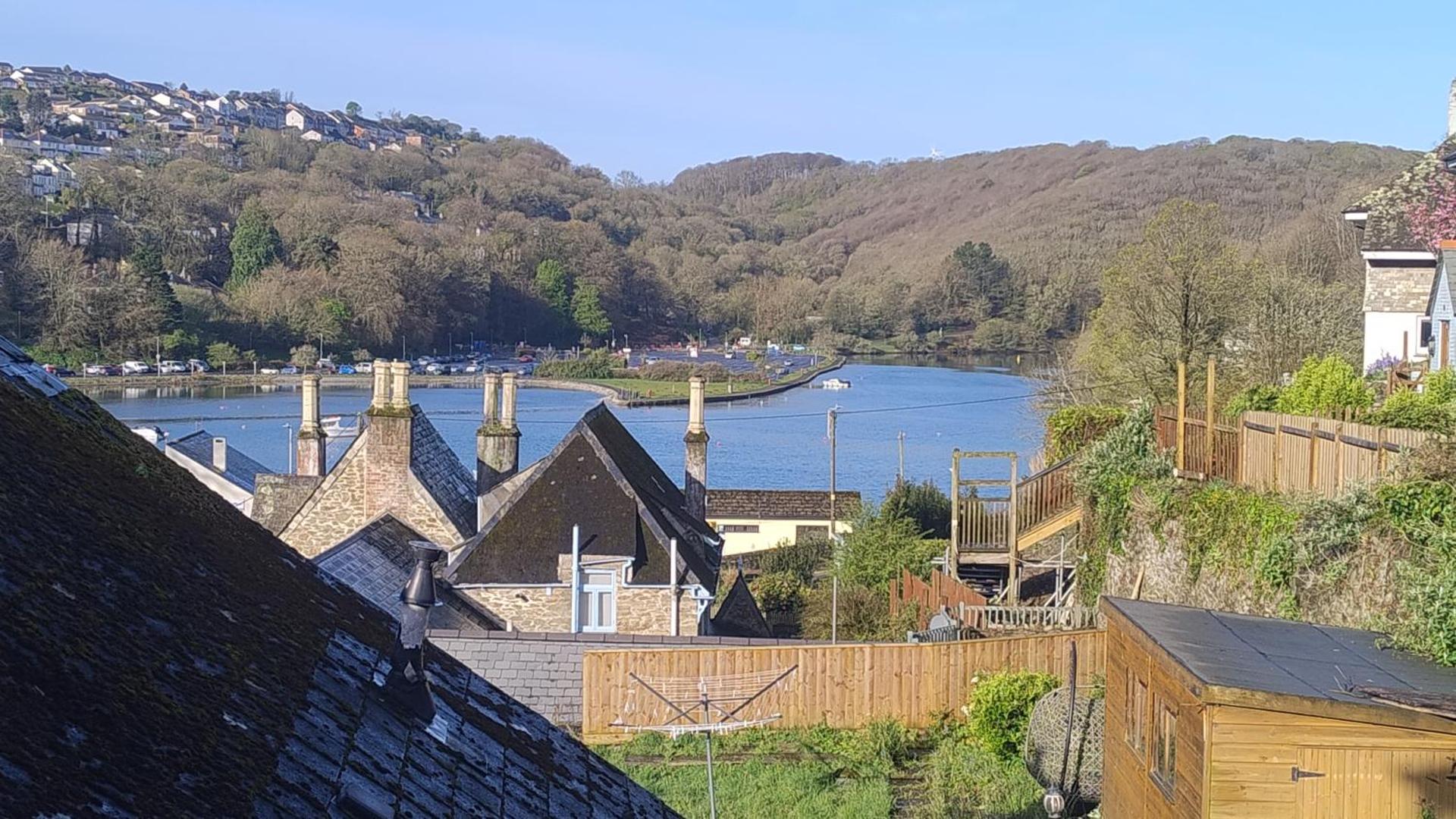 Driftwood in Looe River view and parking