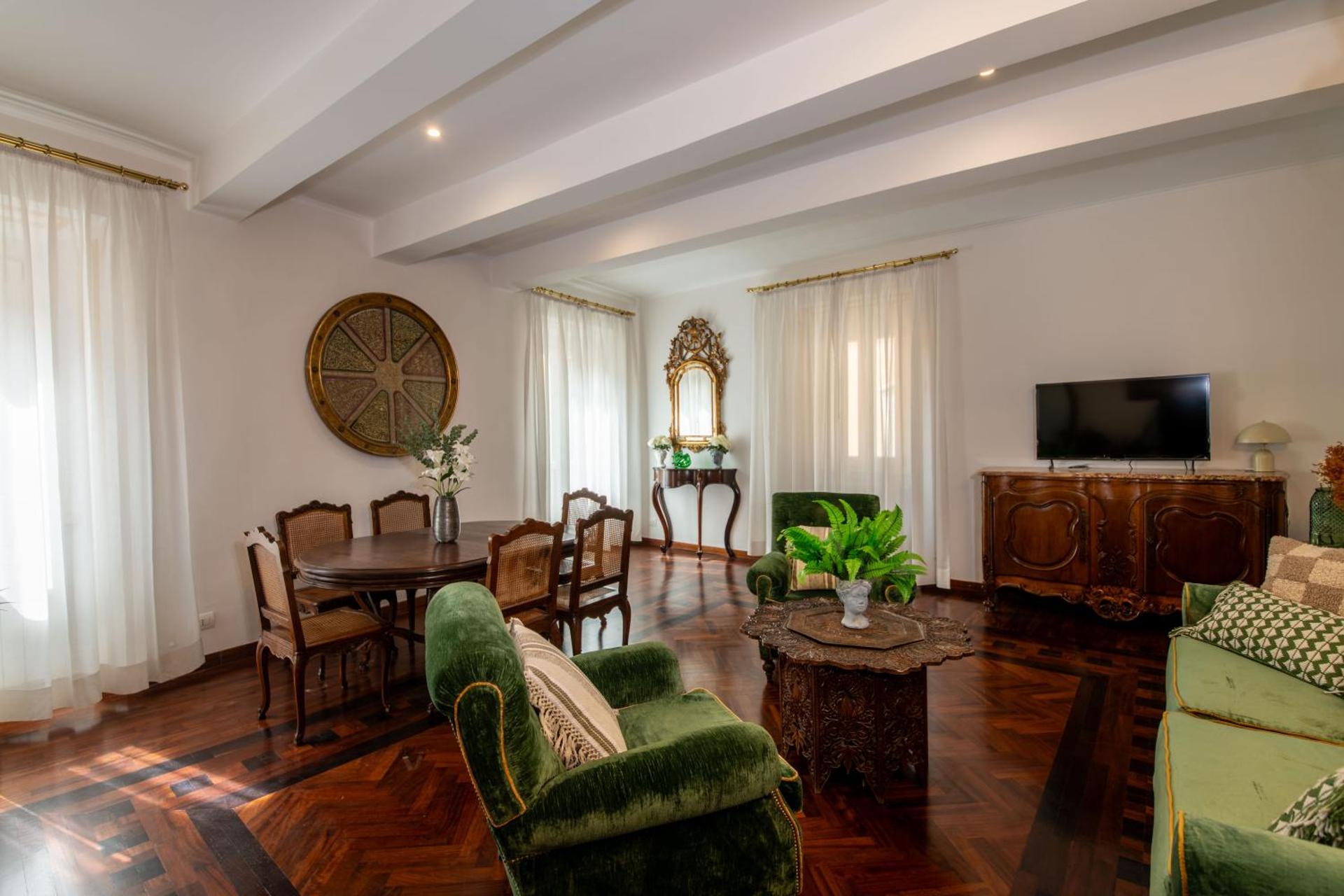 Communal lounge/ TV room