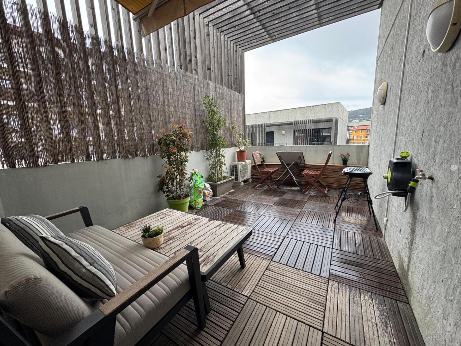 Beau Studio avec belle terrasse au centre ville de Nice