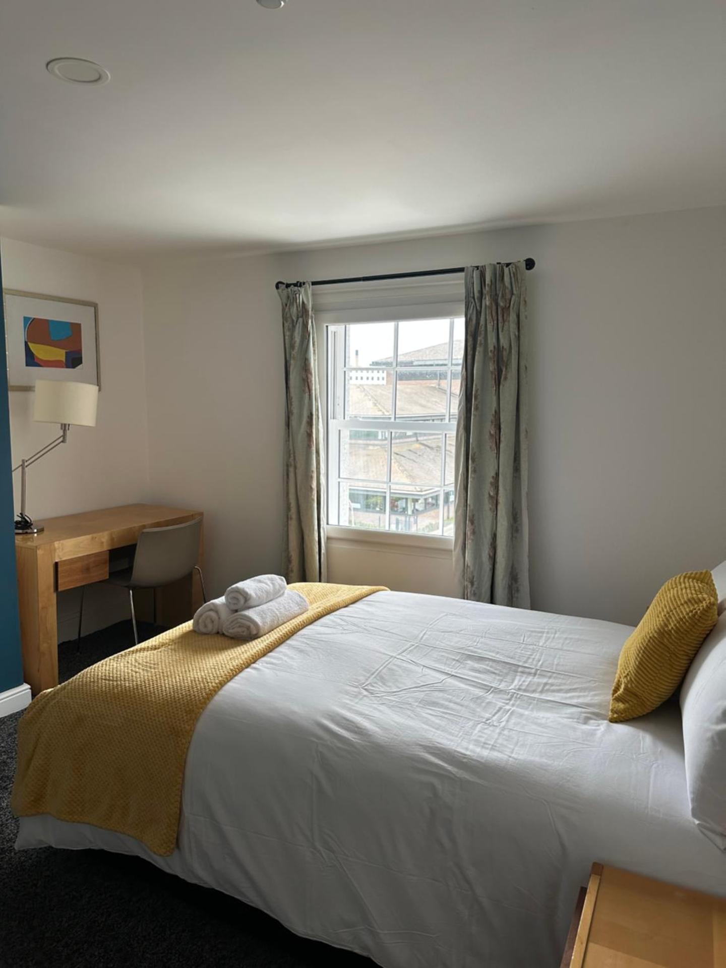 Continental Hotel with access to shared kitchen