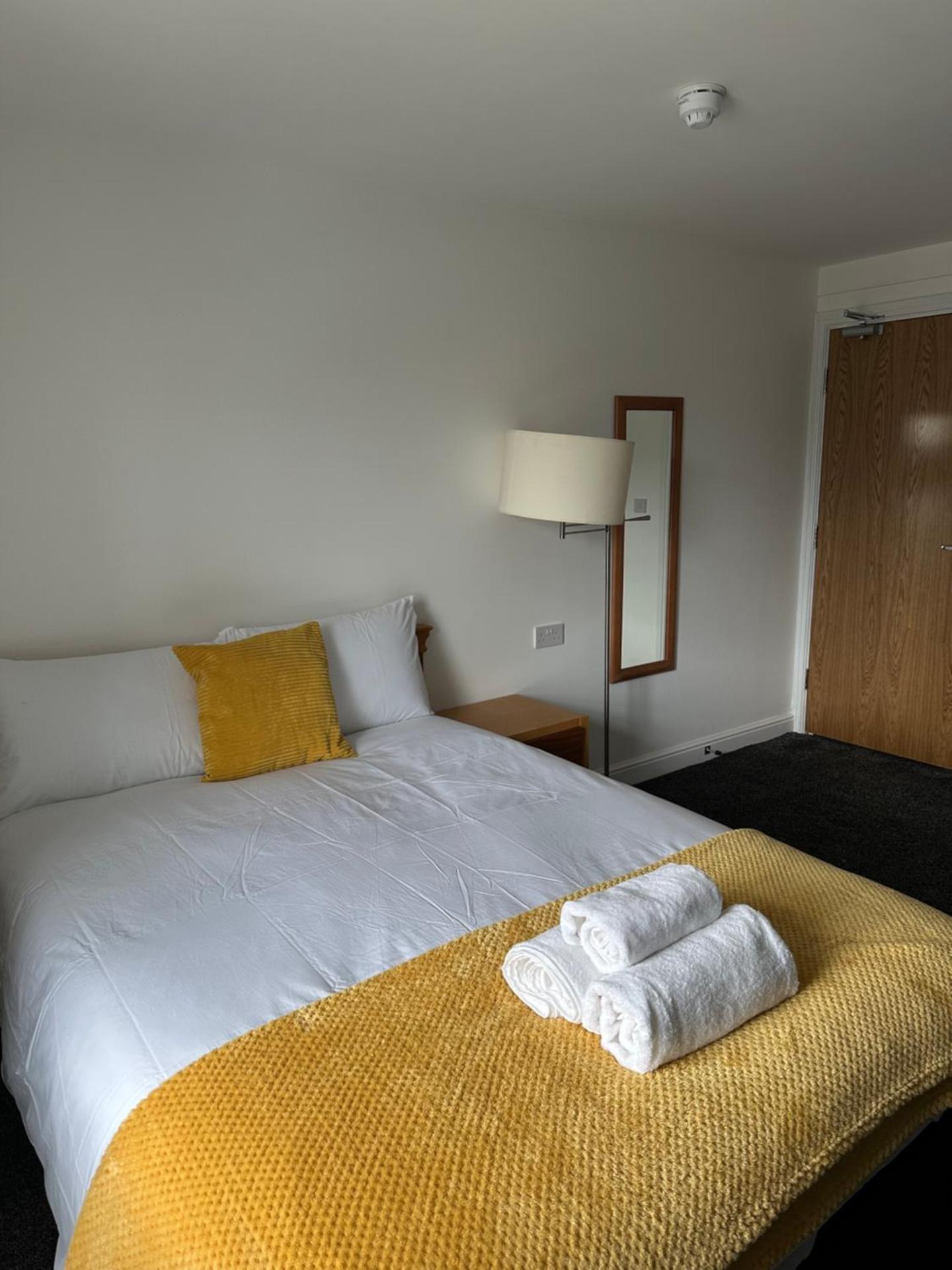 Continental Hotel with access to shared kitchen