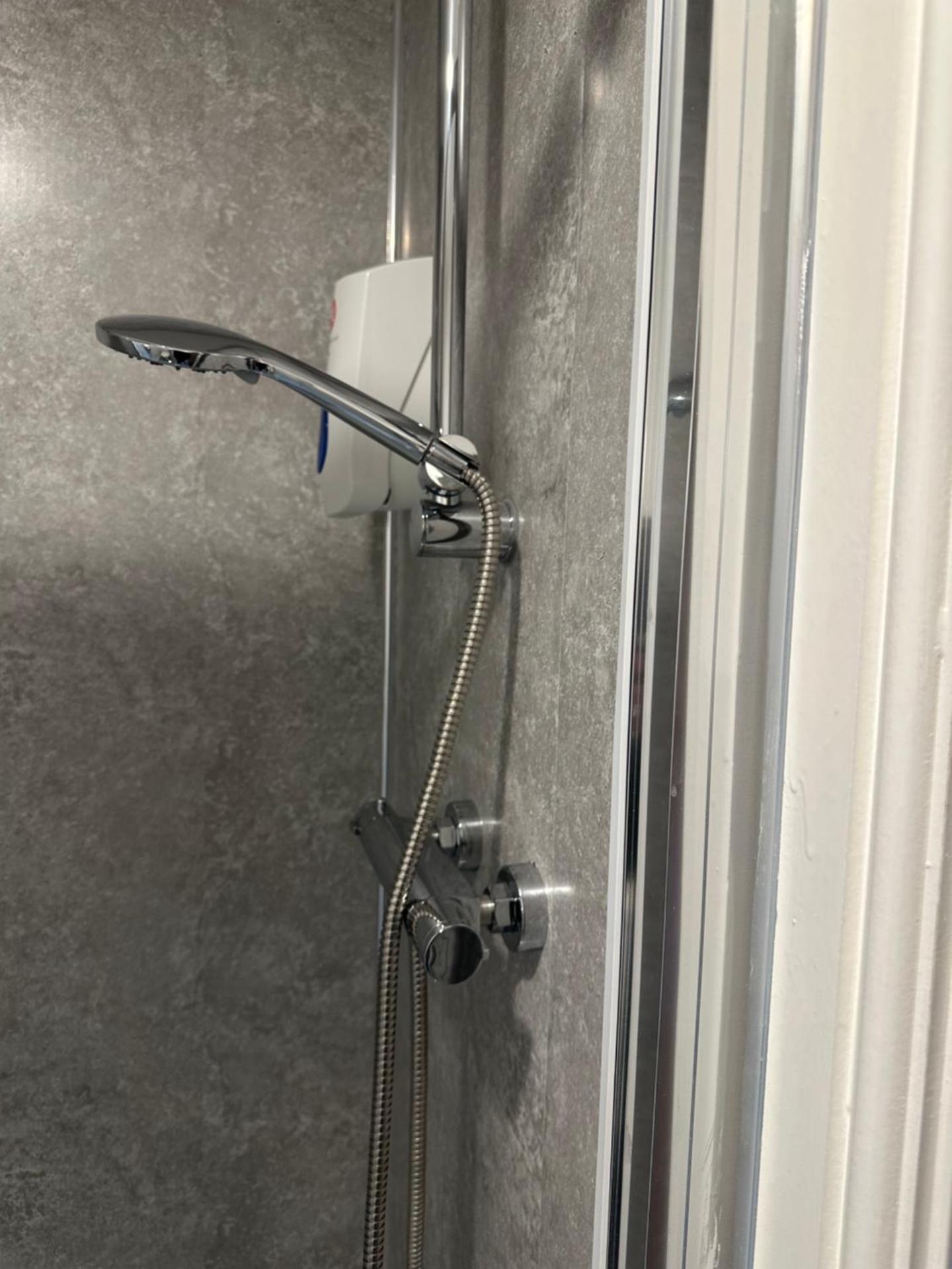 Continental Hotel with access to shared kitchen