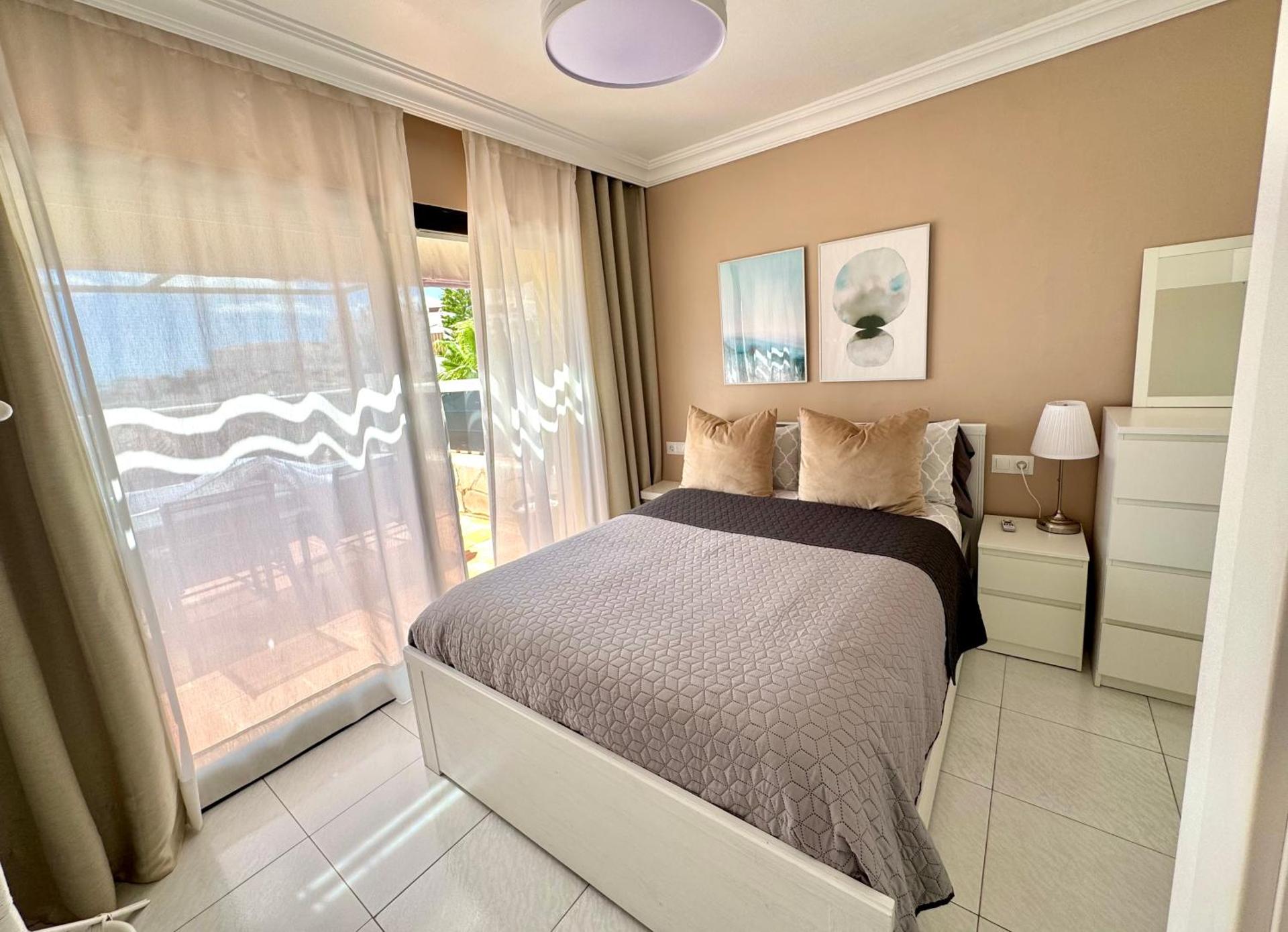 Casa en Nerja con gran terraza, muy luminosa y en tranquila urbanización