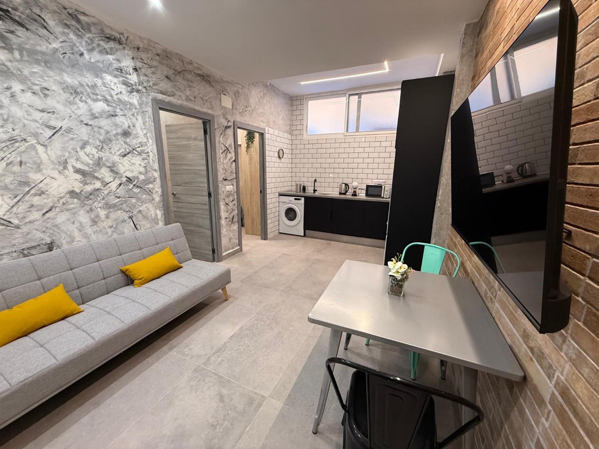 Communal lounge/ TV room