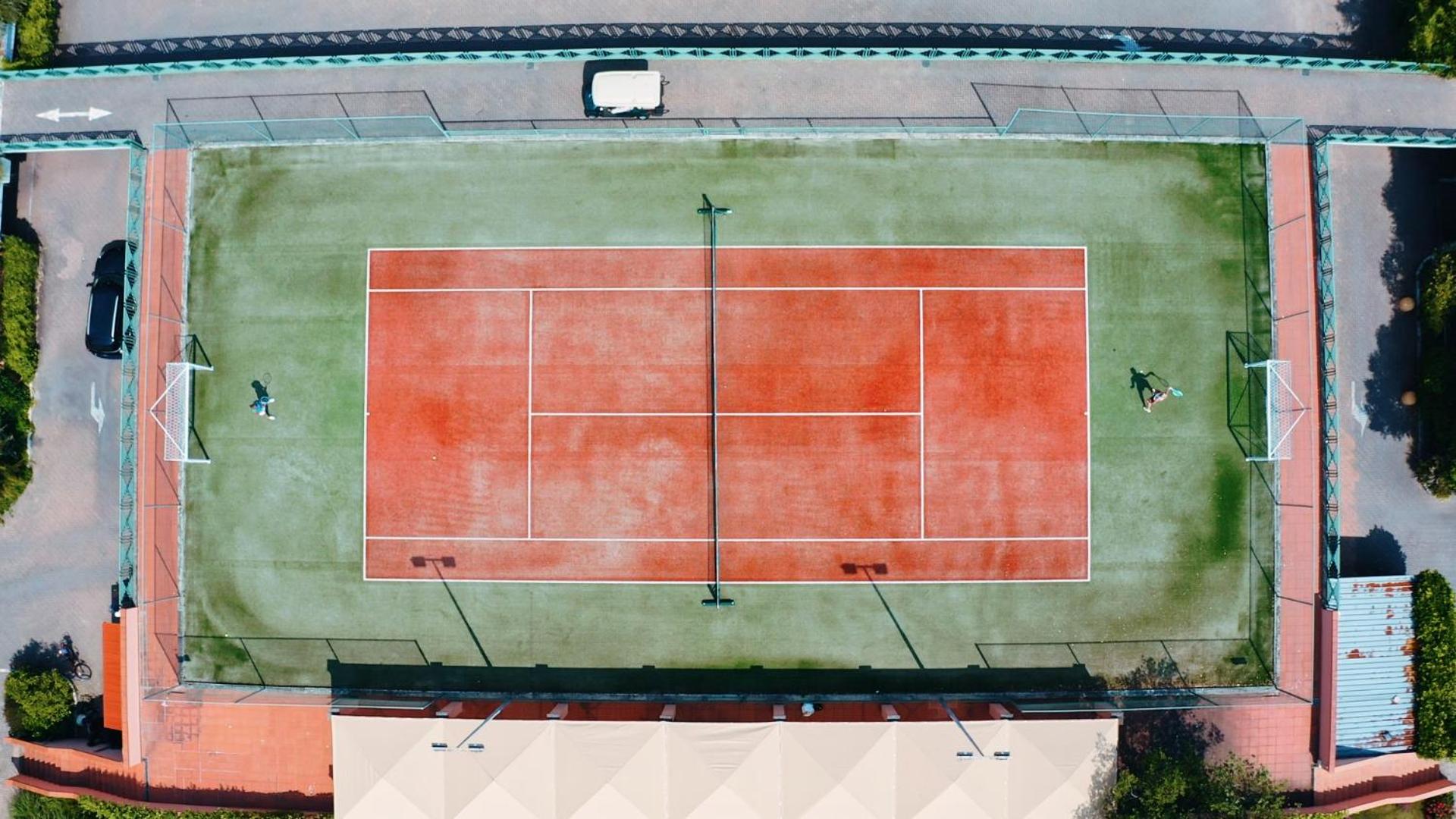 Tennis court