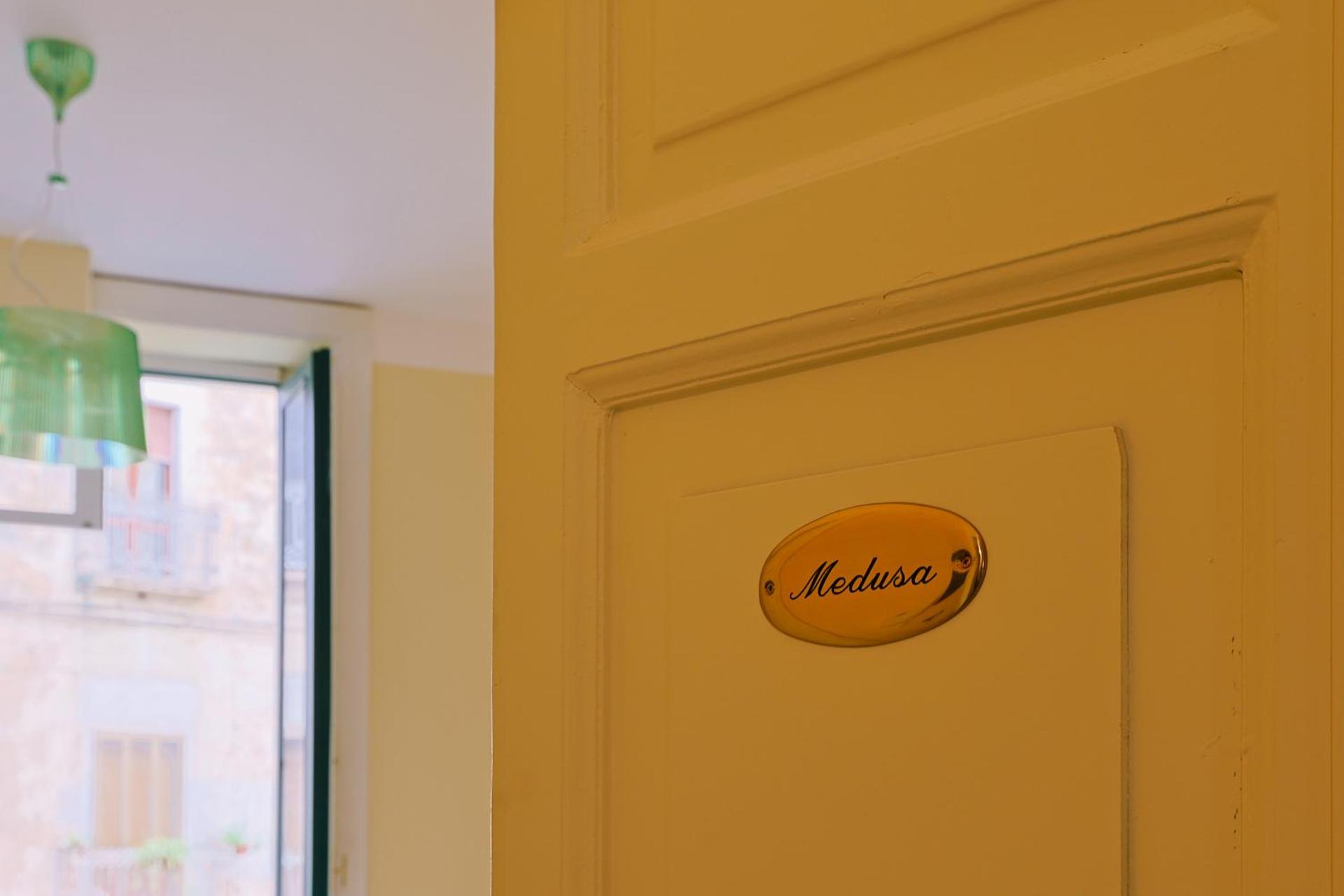 Logo/Certificate/Sign