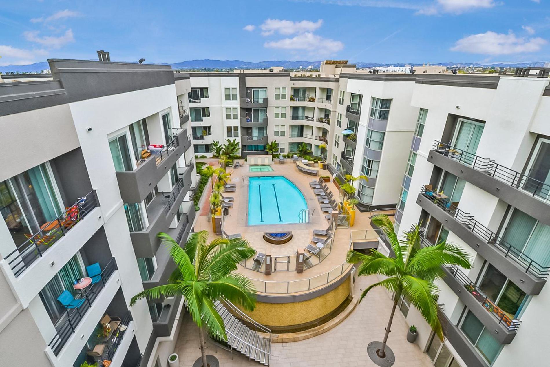 Studio Luxury Marina del Rey with parking gym pool