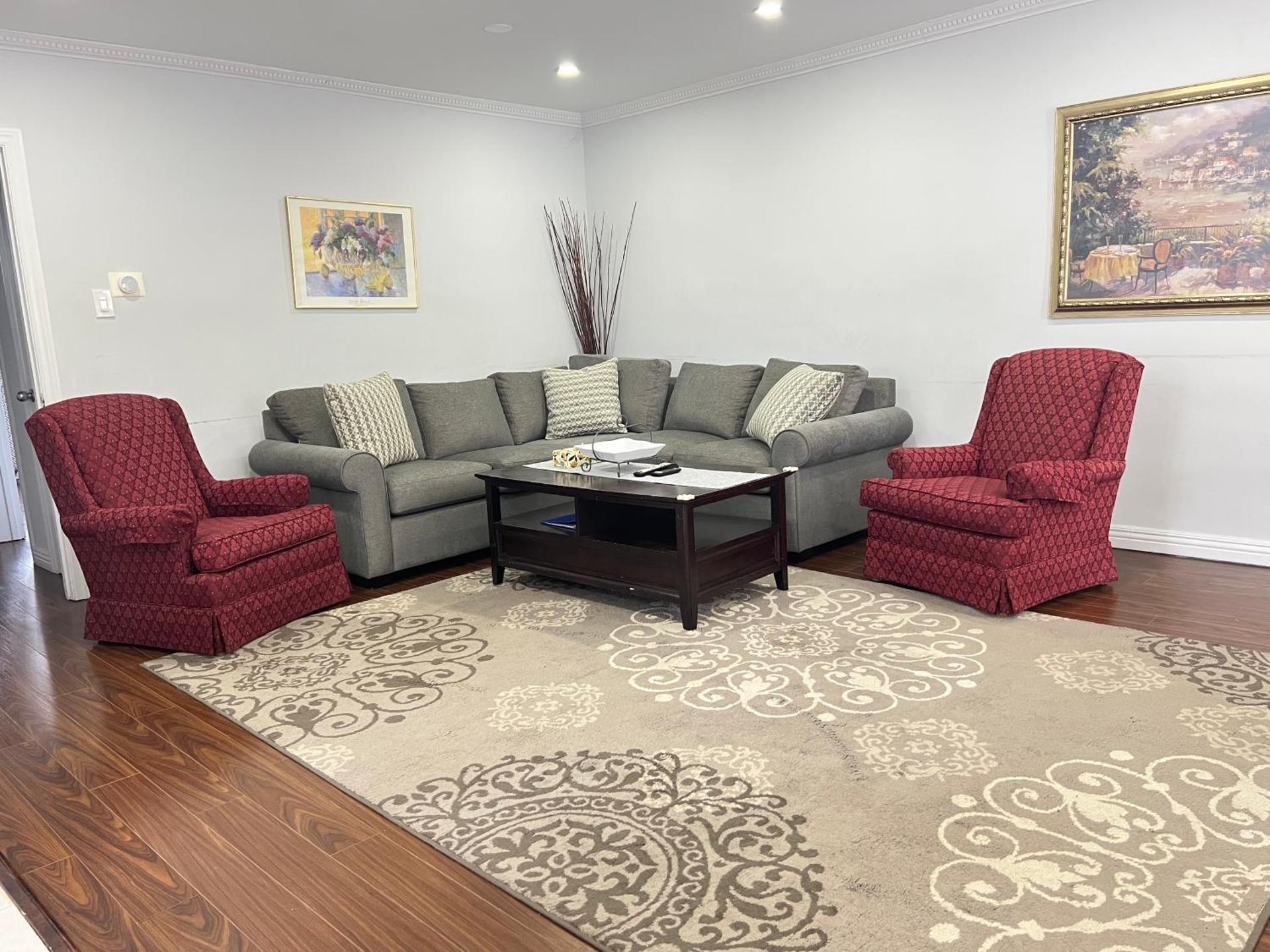 3 BR GREAT HOUSE WITH ONE parking