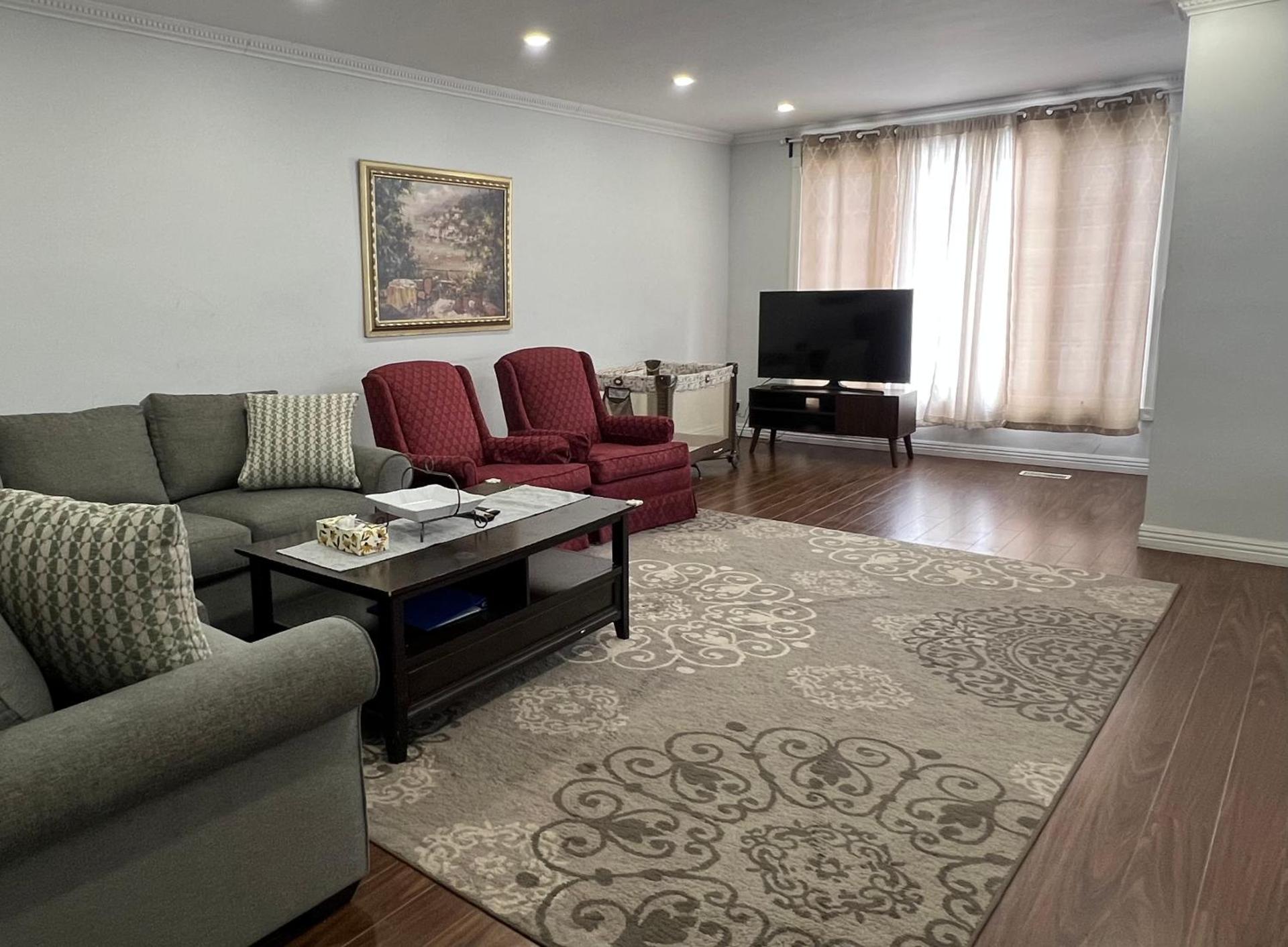 3 BR GREAT HOUSE WITH ONE parking