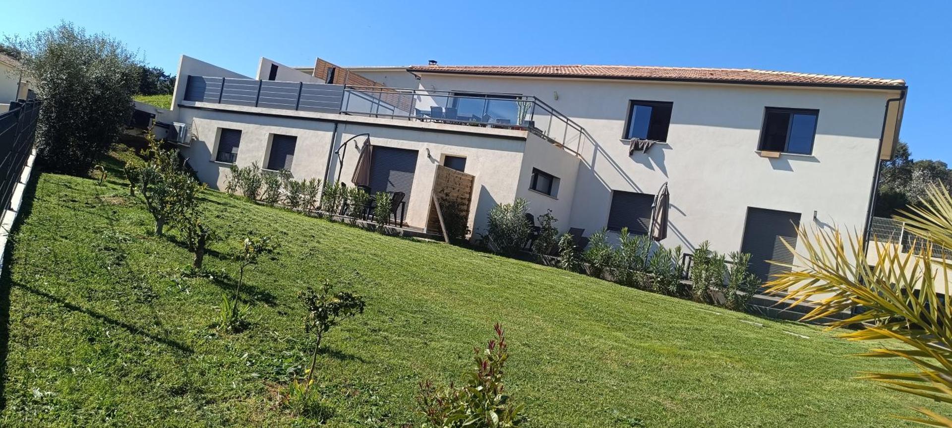 Doume et Coco T1 30M2 Vue mer