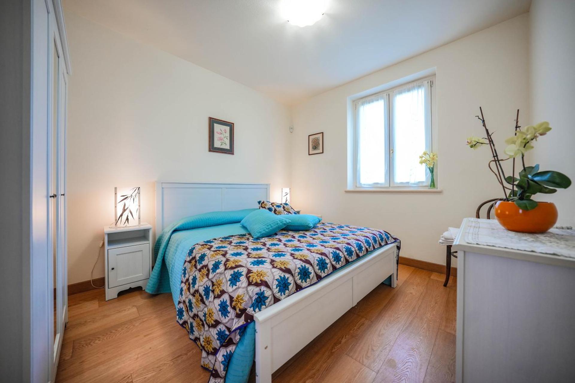 Alloggio romantico nel verde in fronte Acquardens