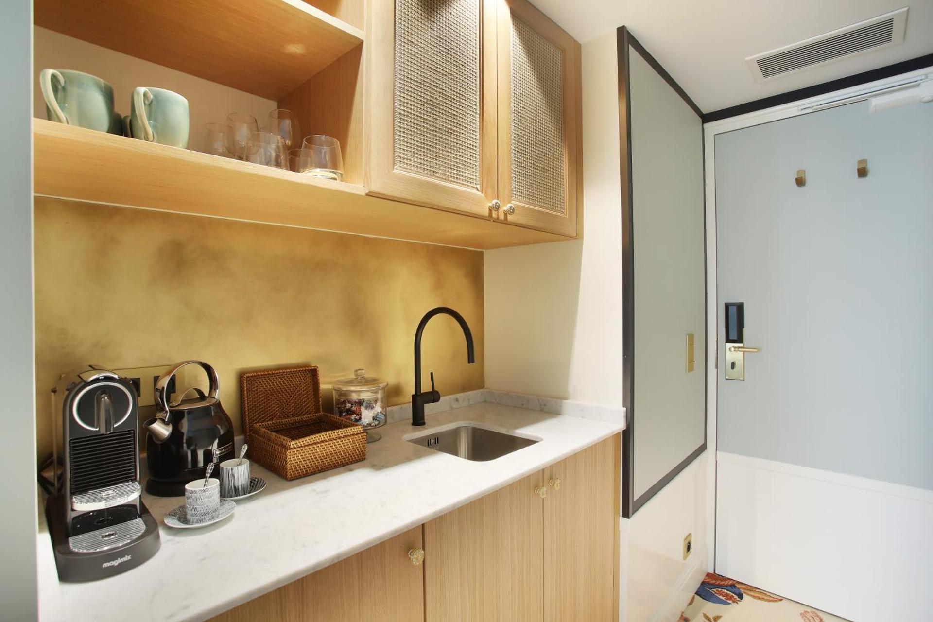 Coffee/tea facilities