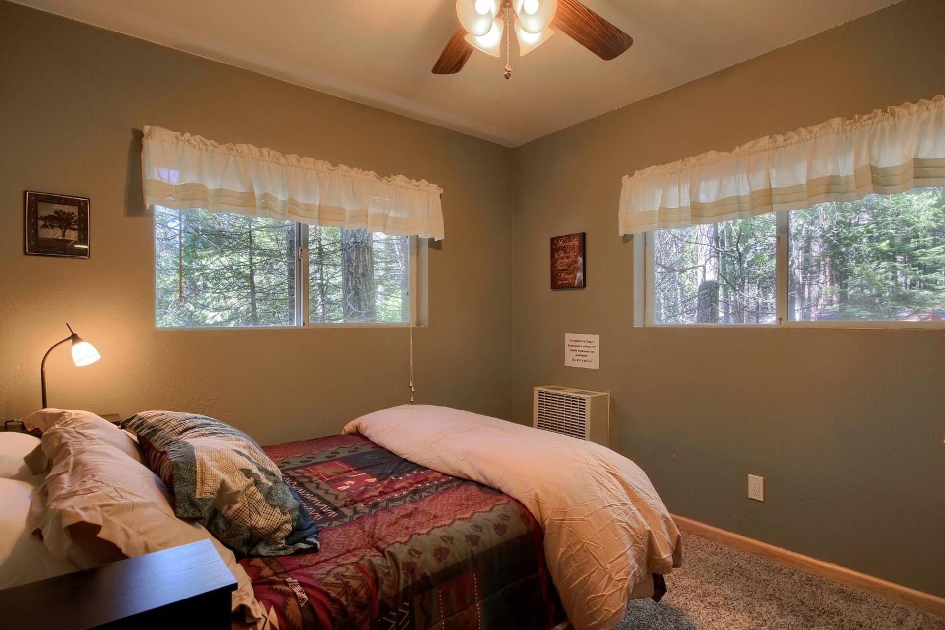 Hibernation Hideaway- Inside Yosemite- Dog Friendly