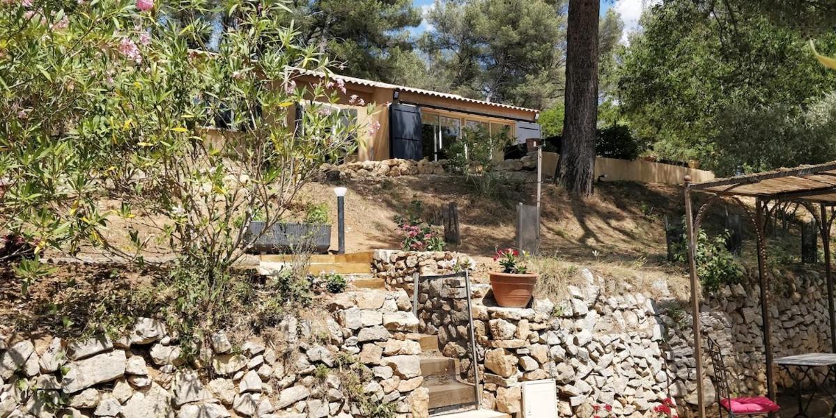 Villa CIGALONS en pleine pinède avec PISCINE